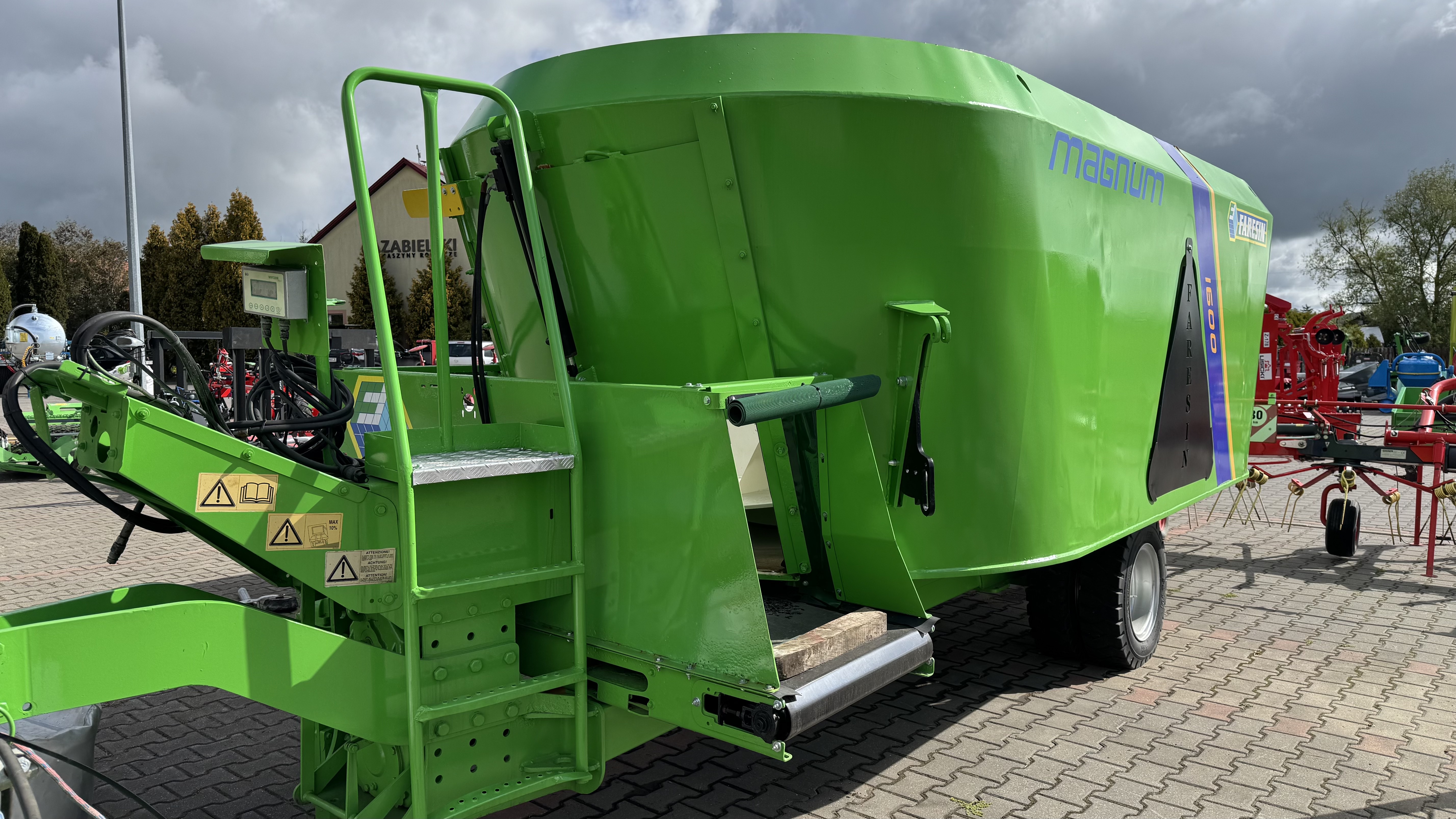 Rulonų smulkintuvas - dalytuvas Faresin Magnum 1600