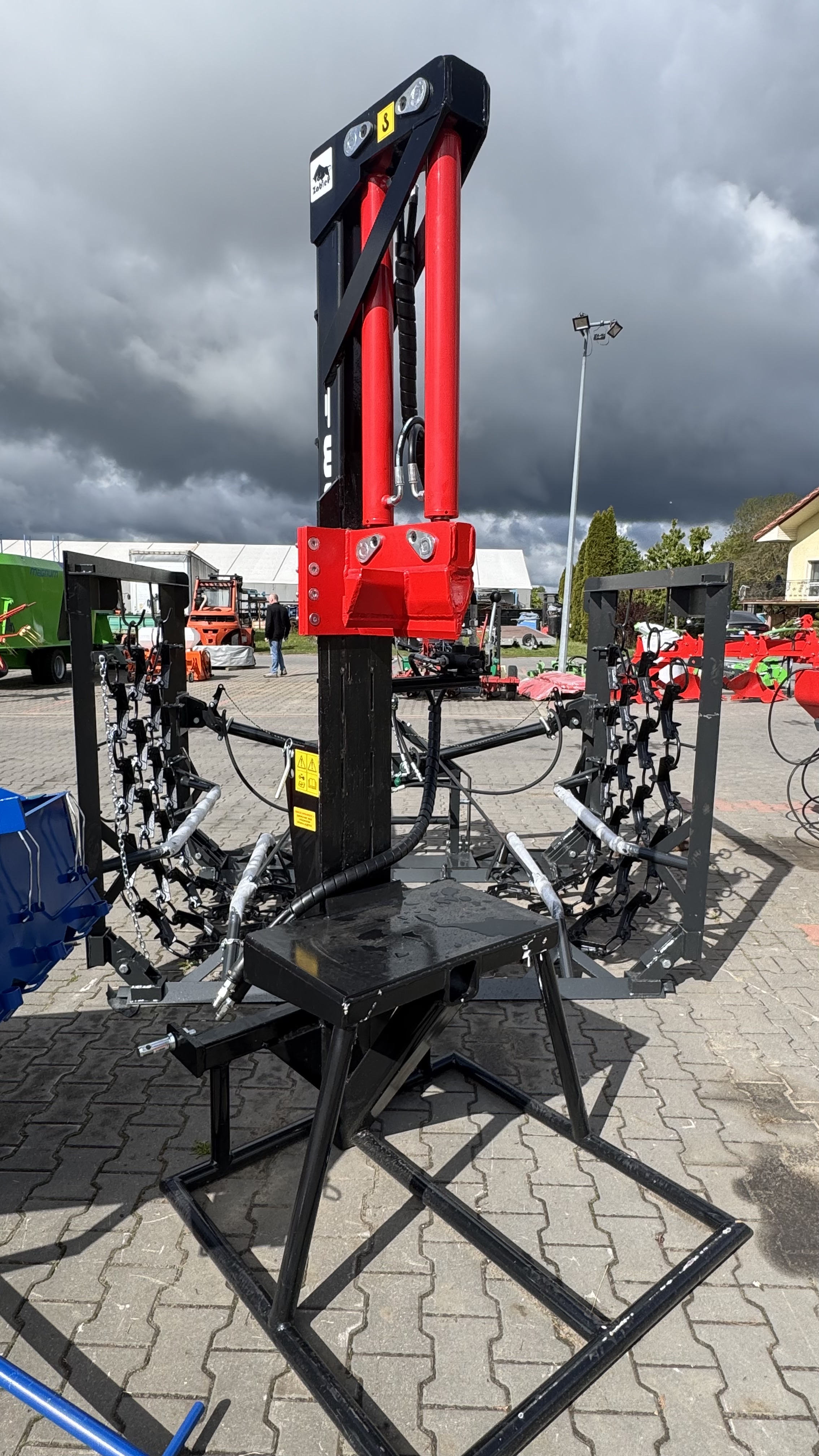 Vertikali, hidrauline malkų skaldyklė ZABIEL