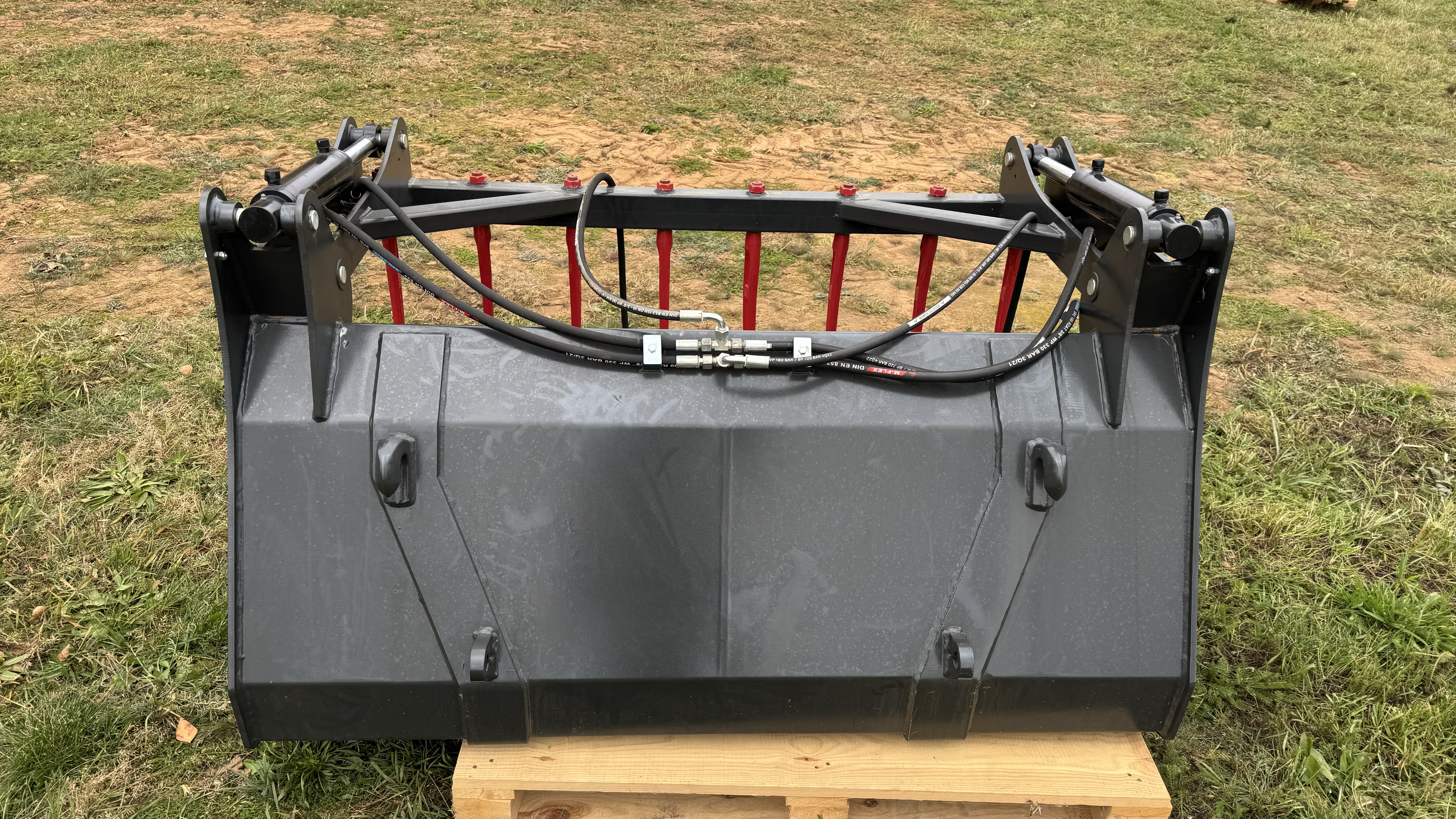 Kaušai su prispaudimu