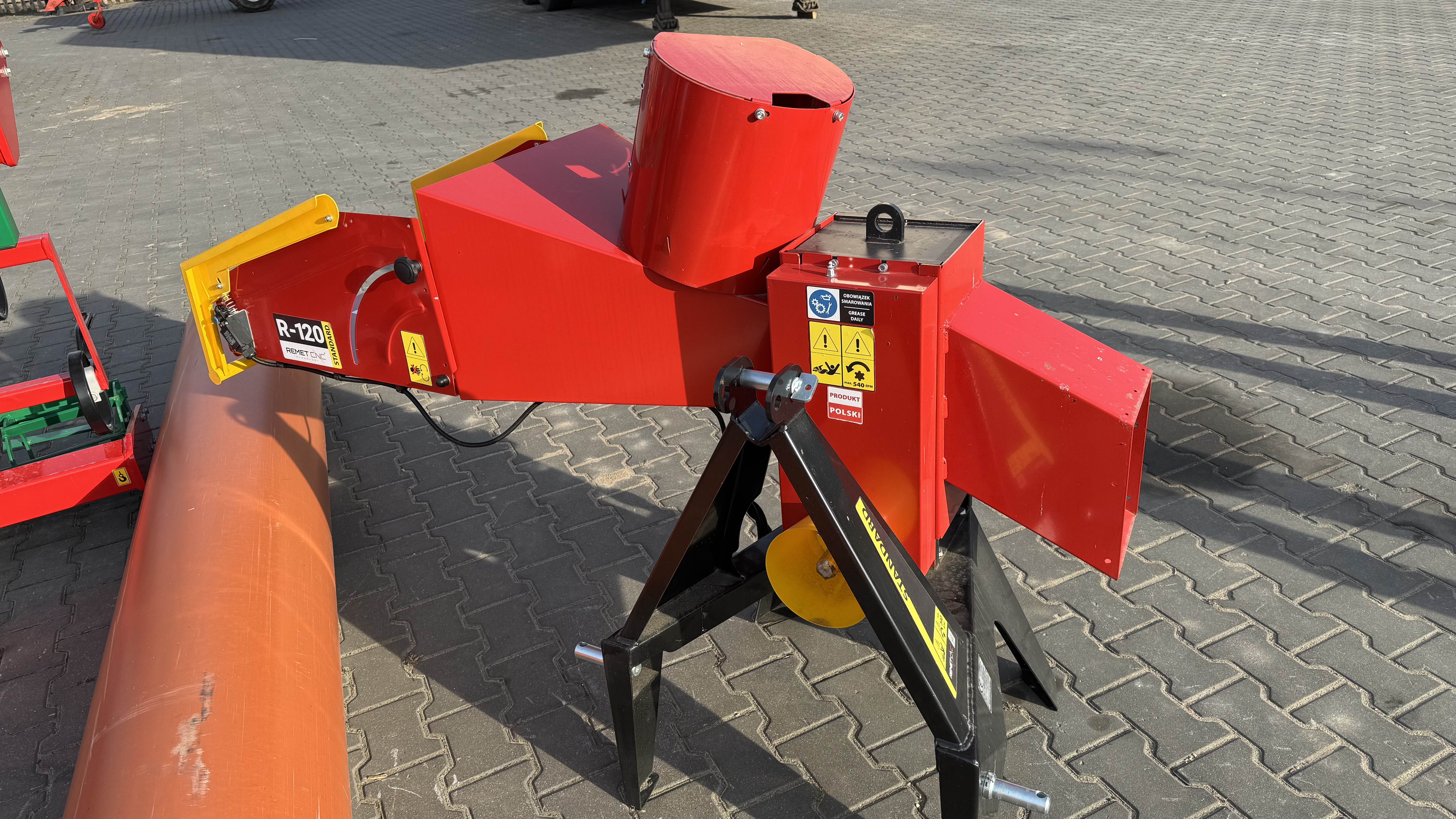 Šakų skaldyklė - smulkintuvas Remet R120