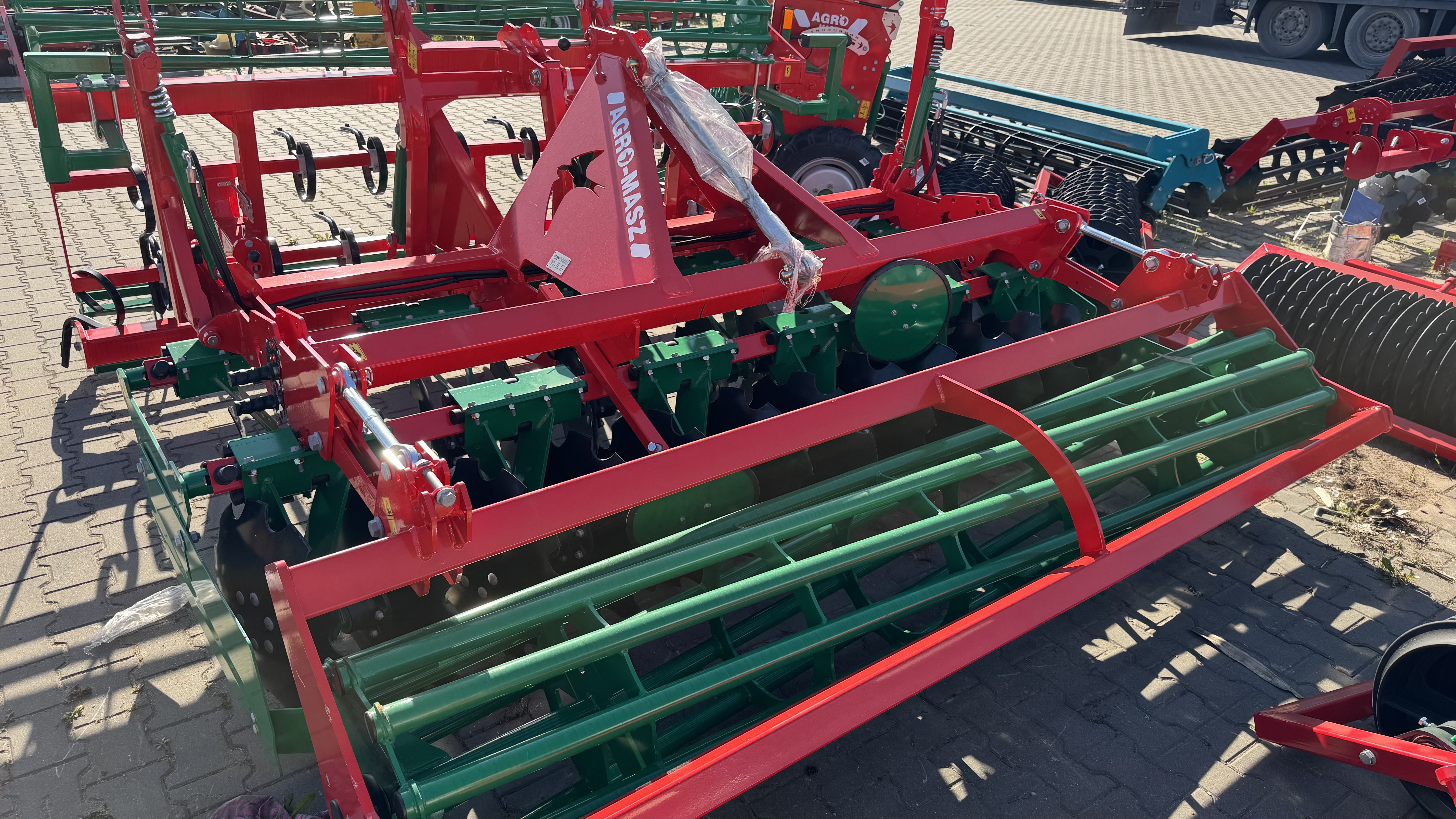 Agromasz ANT30 lėkštinis skutikas su prikabinimu sėjamajai