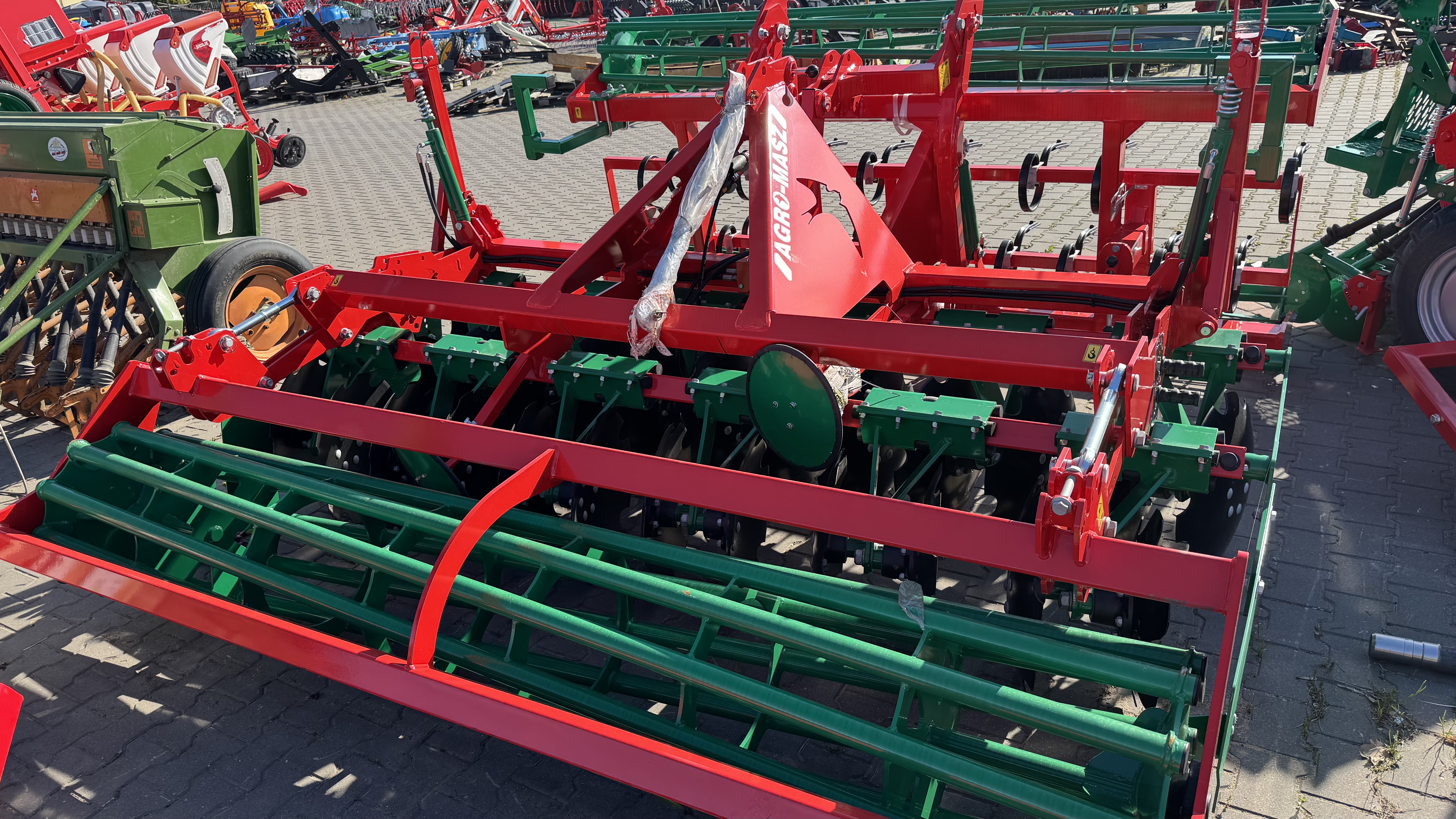 Agromasz ANT30 lėkštinis skutikas su prikabinimu sėjamajai