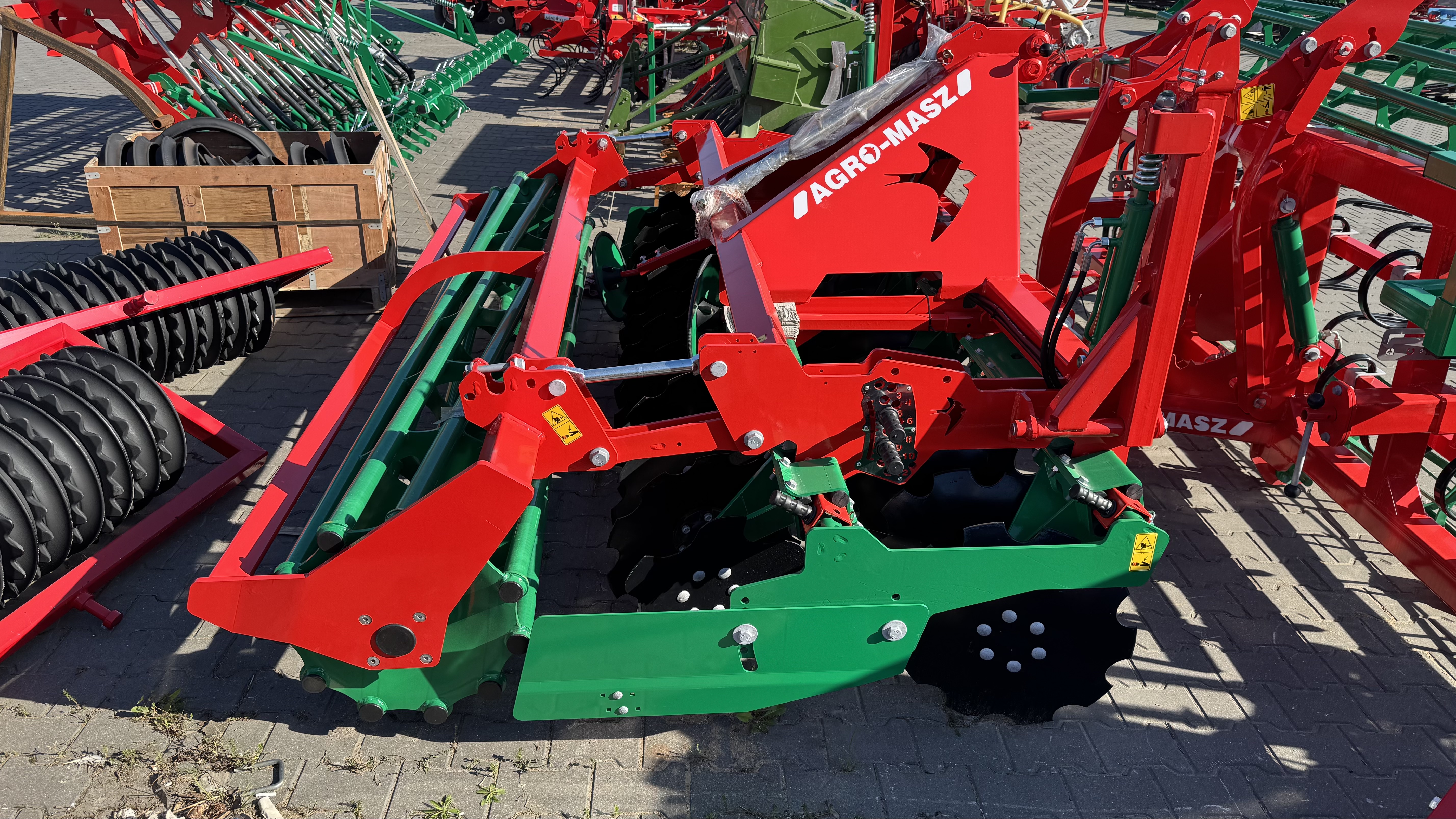 Agromasz ANT30 lėkštinis skutikas su prikabinimu sėjamajai