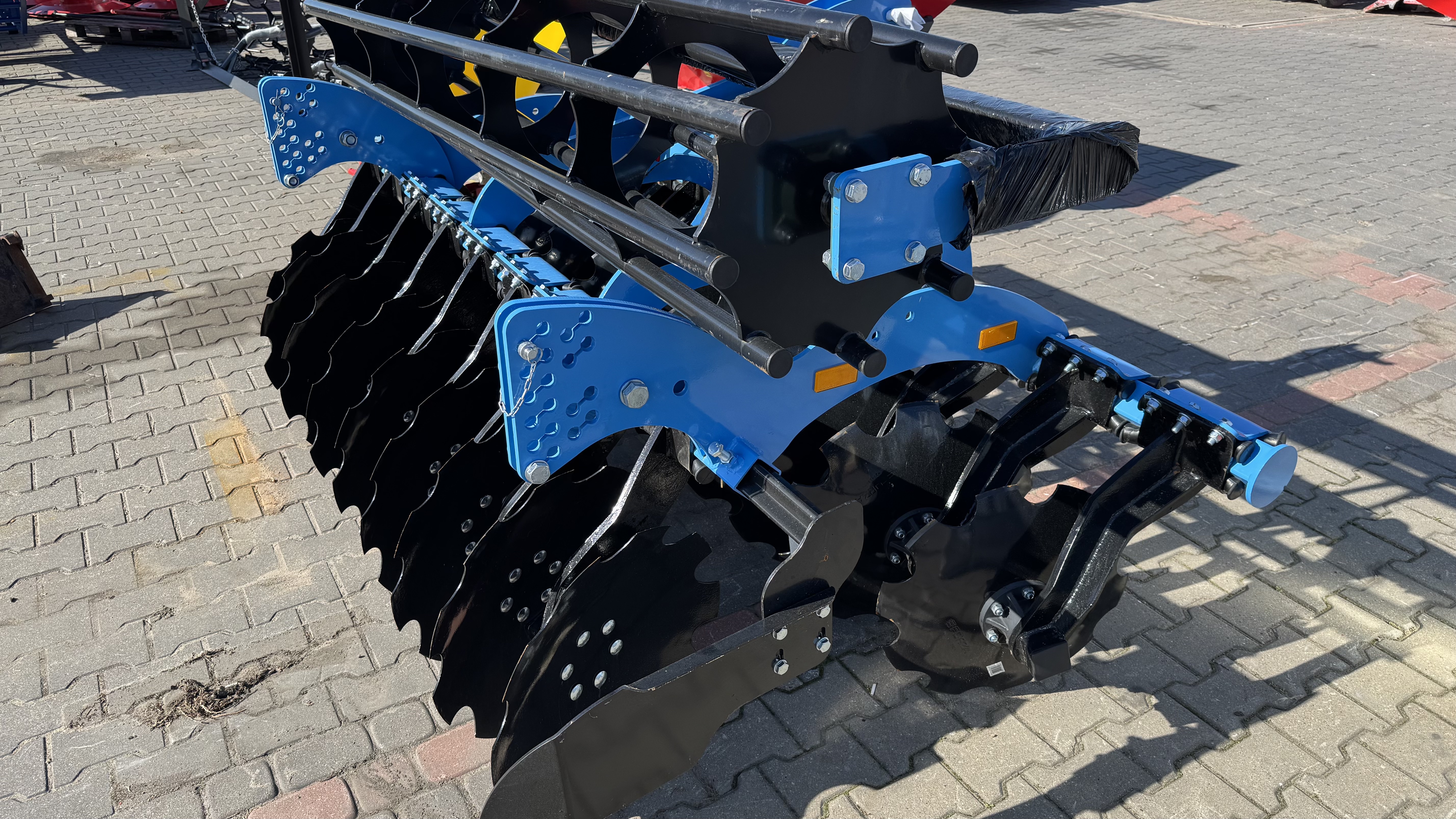 Lėkštiniai skutikai "Strumyk Tiger Junior"