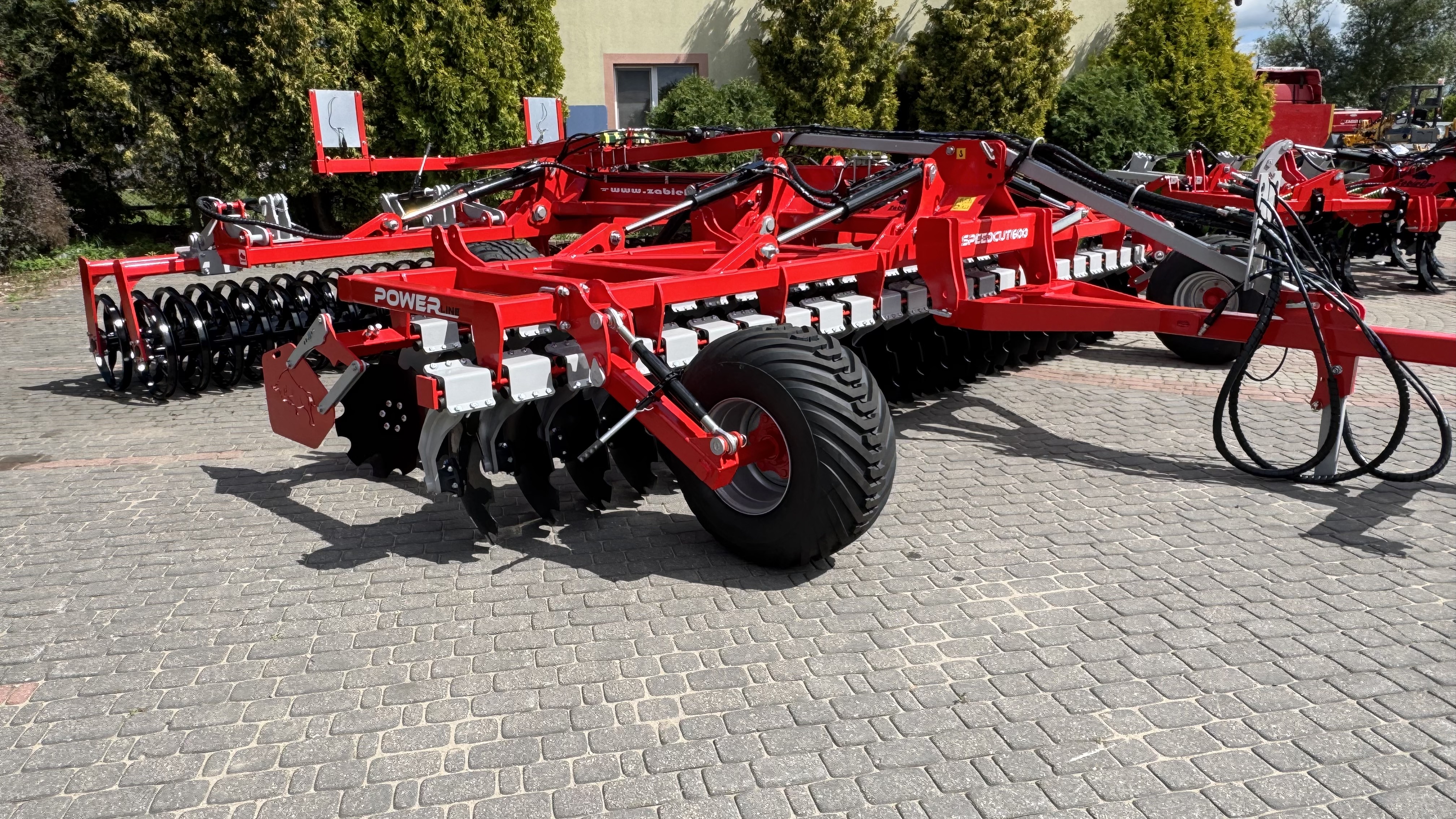 Hidrauliškai sulankstomas lėkštinis skutikas su važiuokle Zabiel SpeedCut BTH-W2 