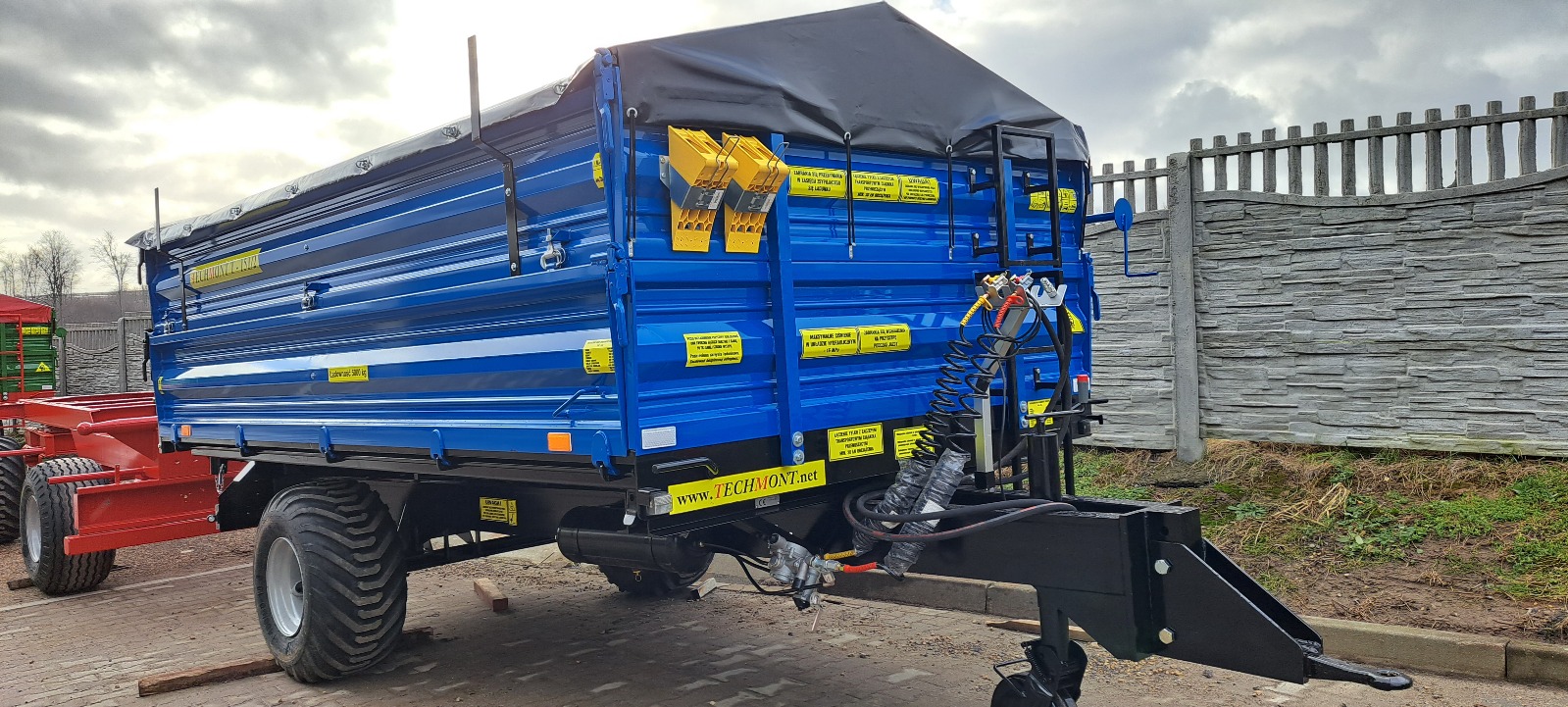 Puspriekabė Techmont T-151/2 7000kg