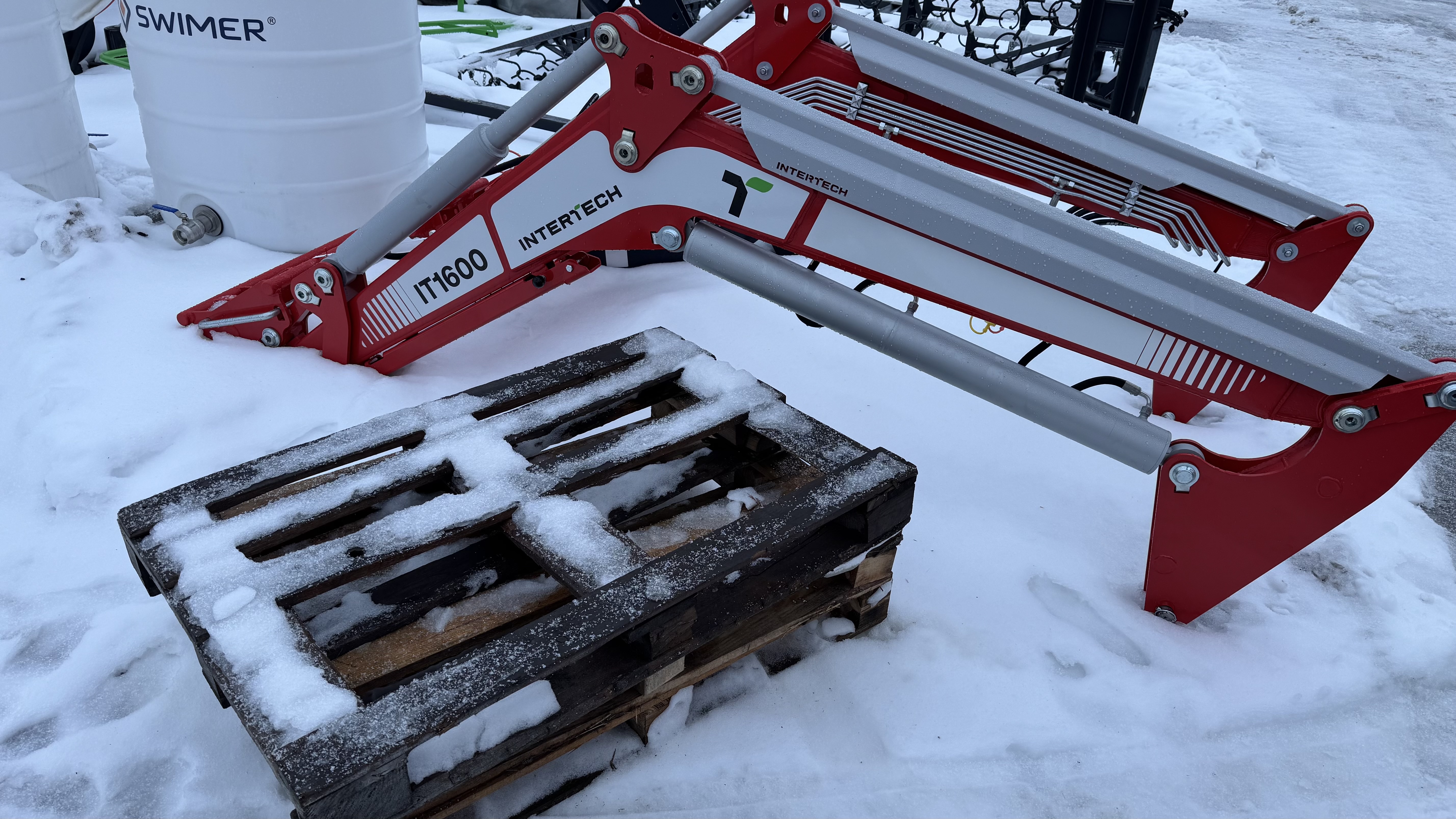 Frontaliniai krautuvai "Inter-Tech IT"