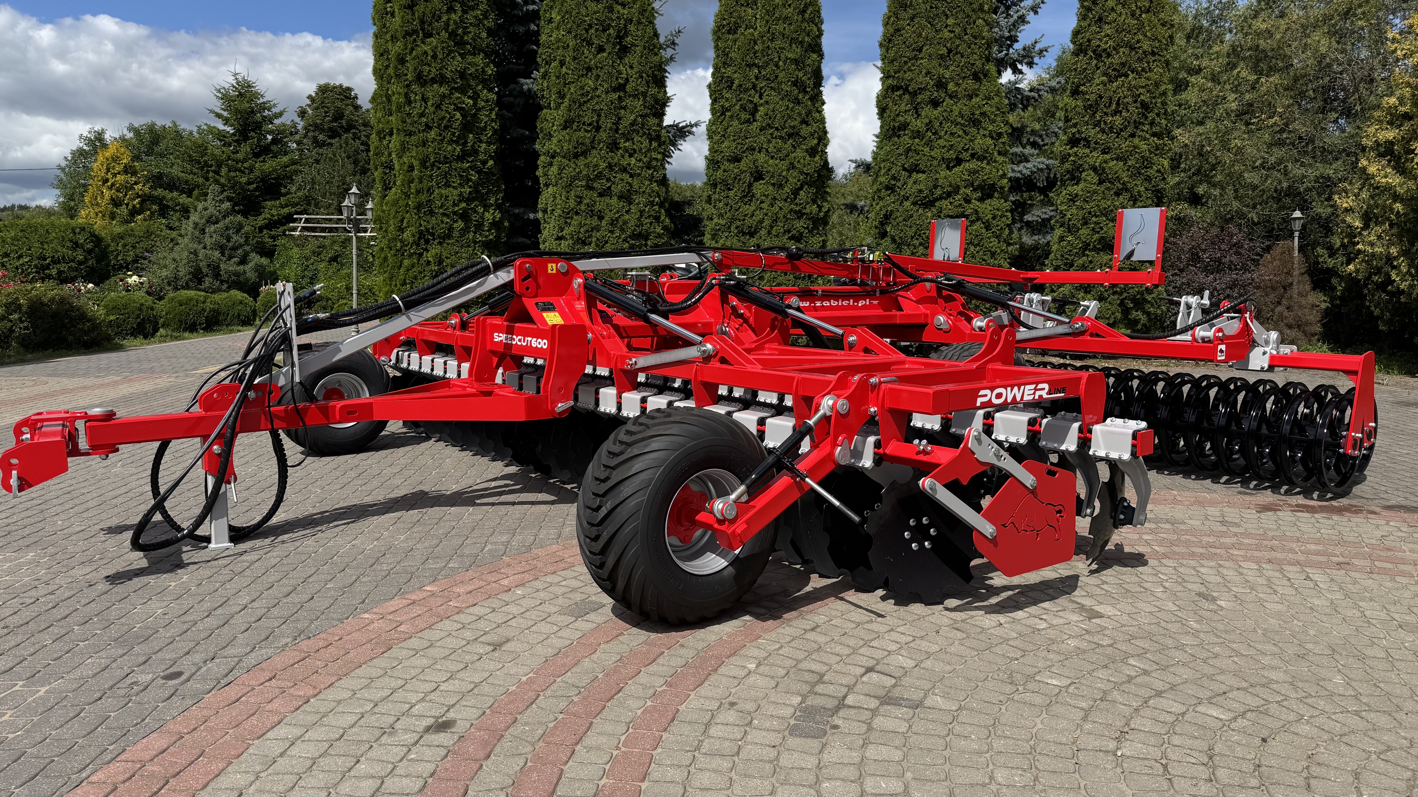 Hidrauliškai sulankstomas lėkštinis skutikas su važiuokle Zabiel SpeedCut BTH-W2