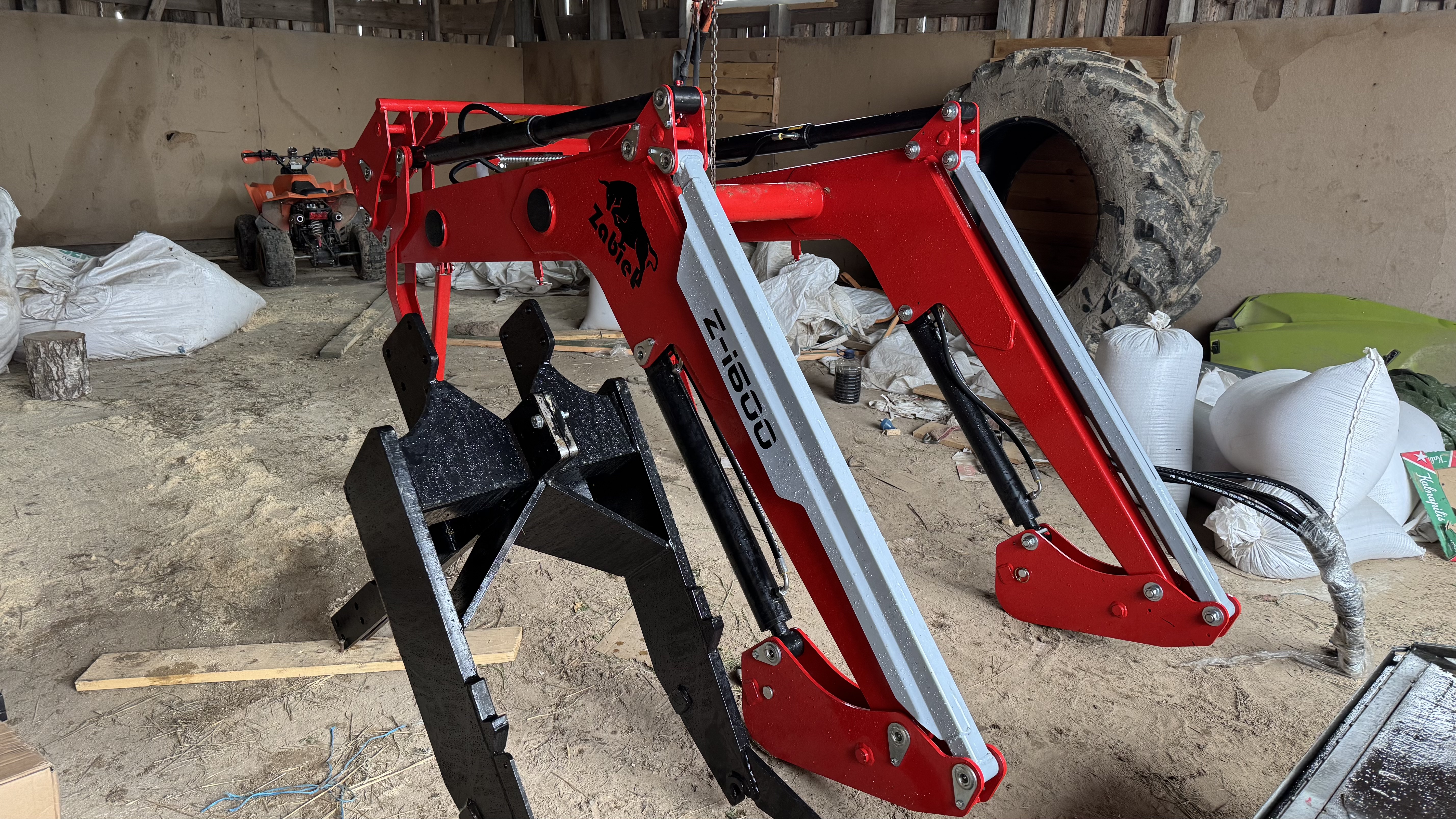 Frontalinis Krautuvas prie MTZ