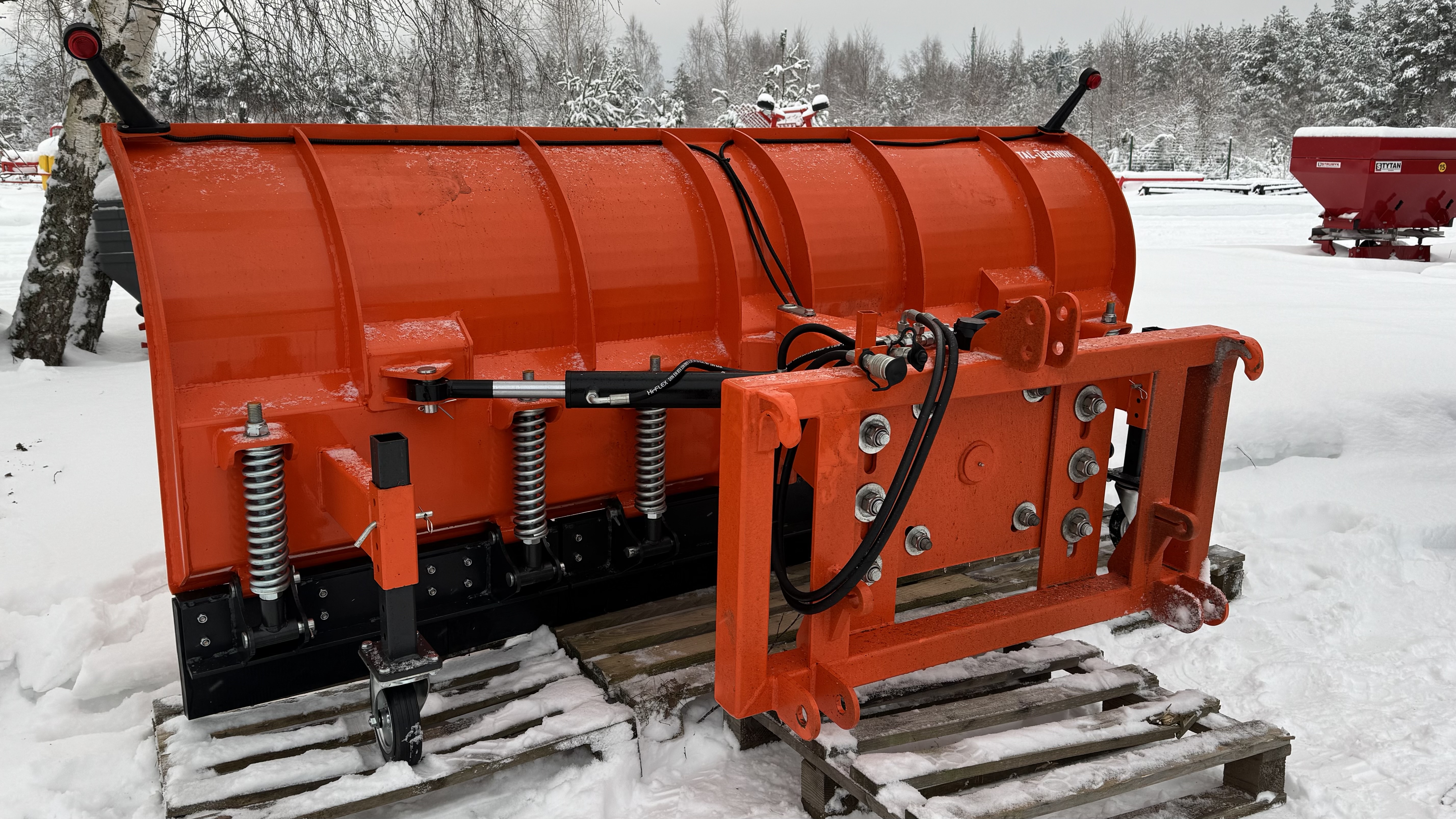 Sniego peilis su spyruokline apsauga, ratais ir apšvietimu