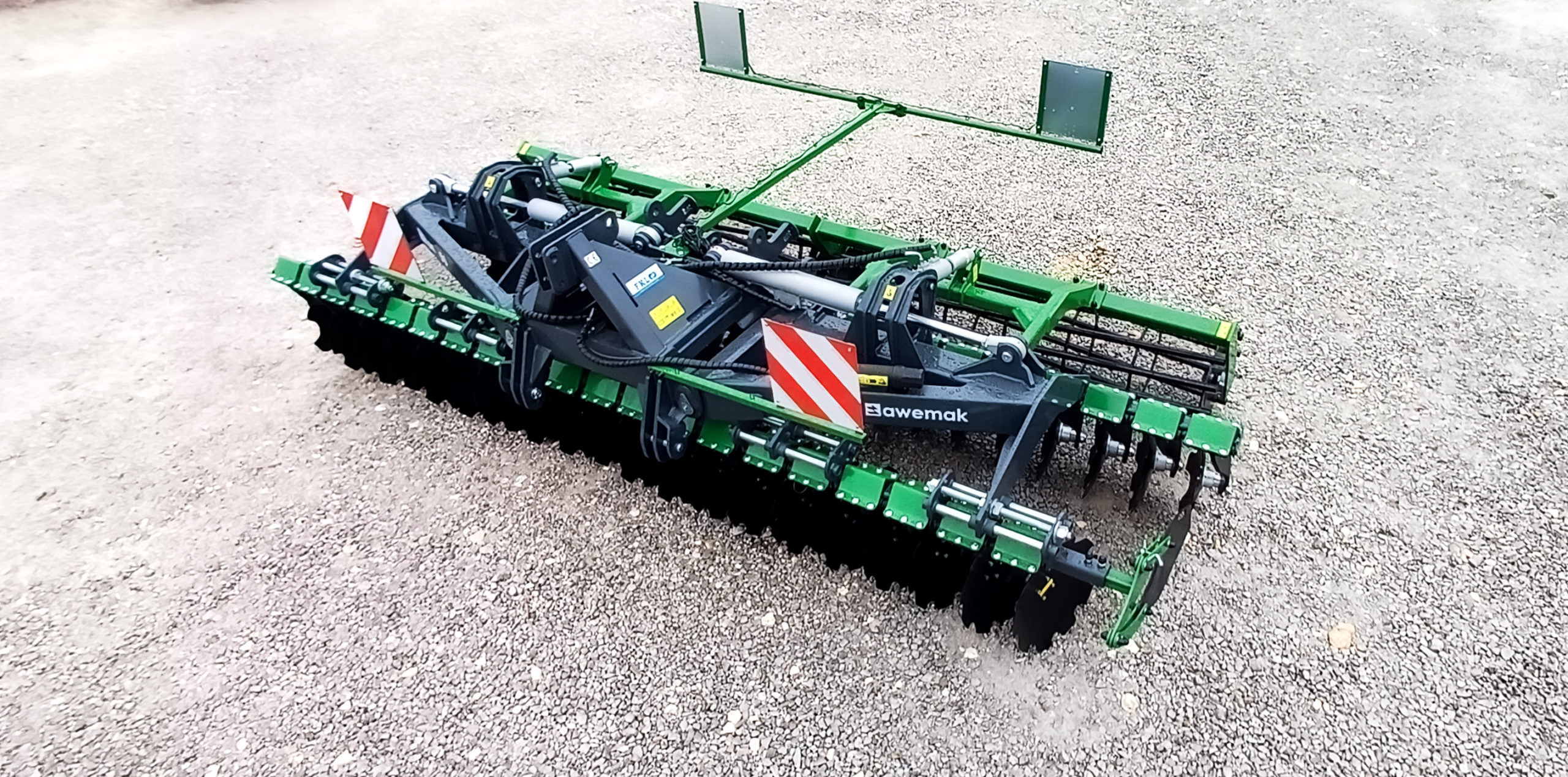 Sunkus lėkštinis skutikas Awemak Titan BTA