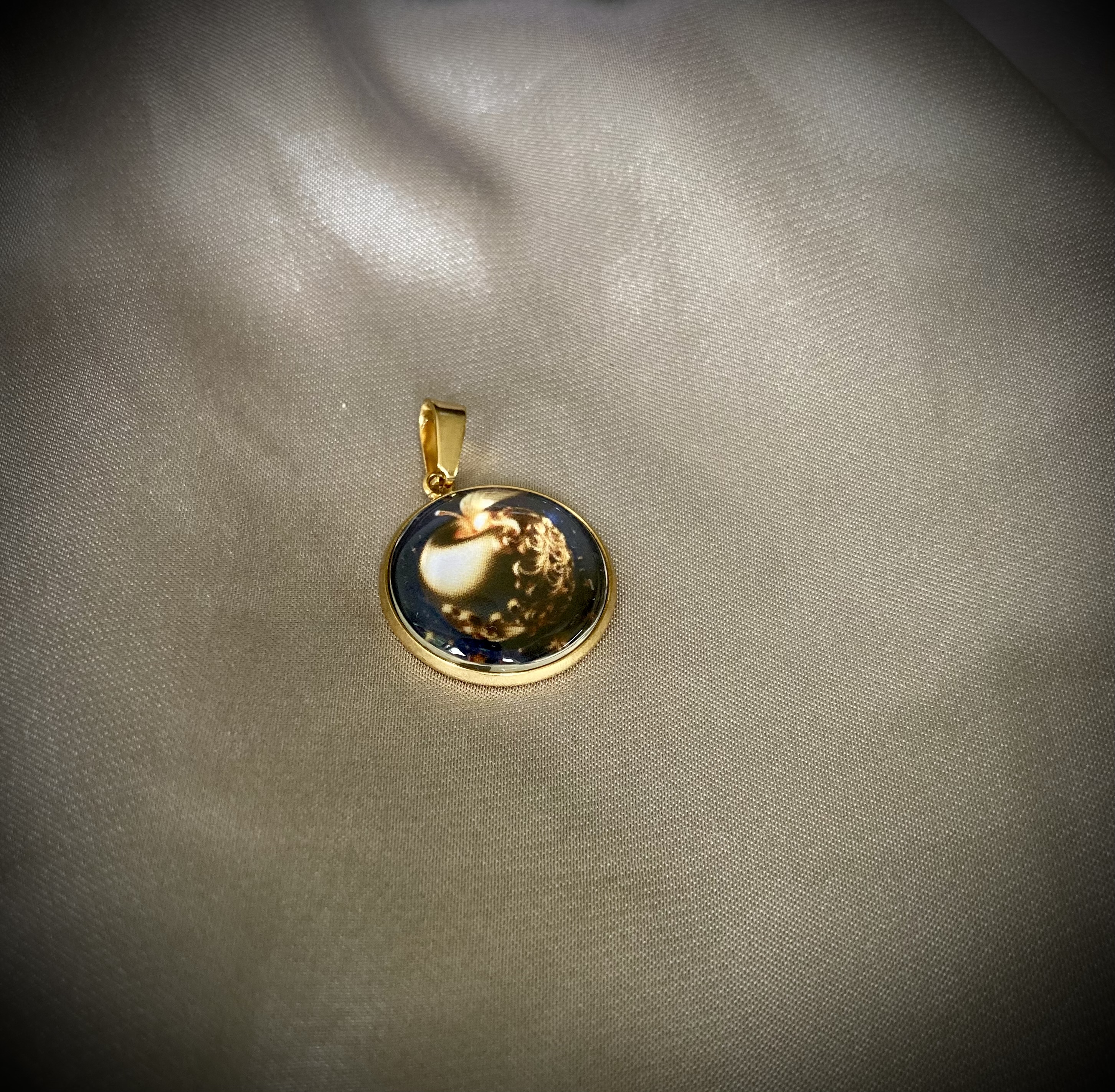 Pendentif Pomme magique