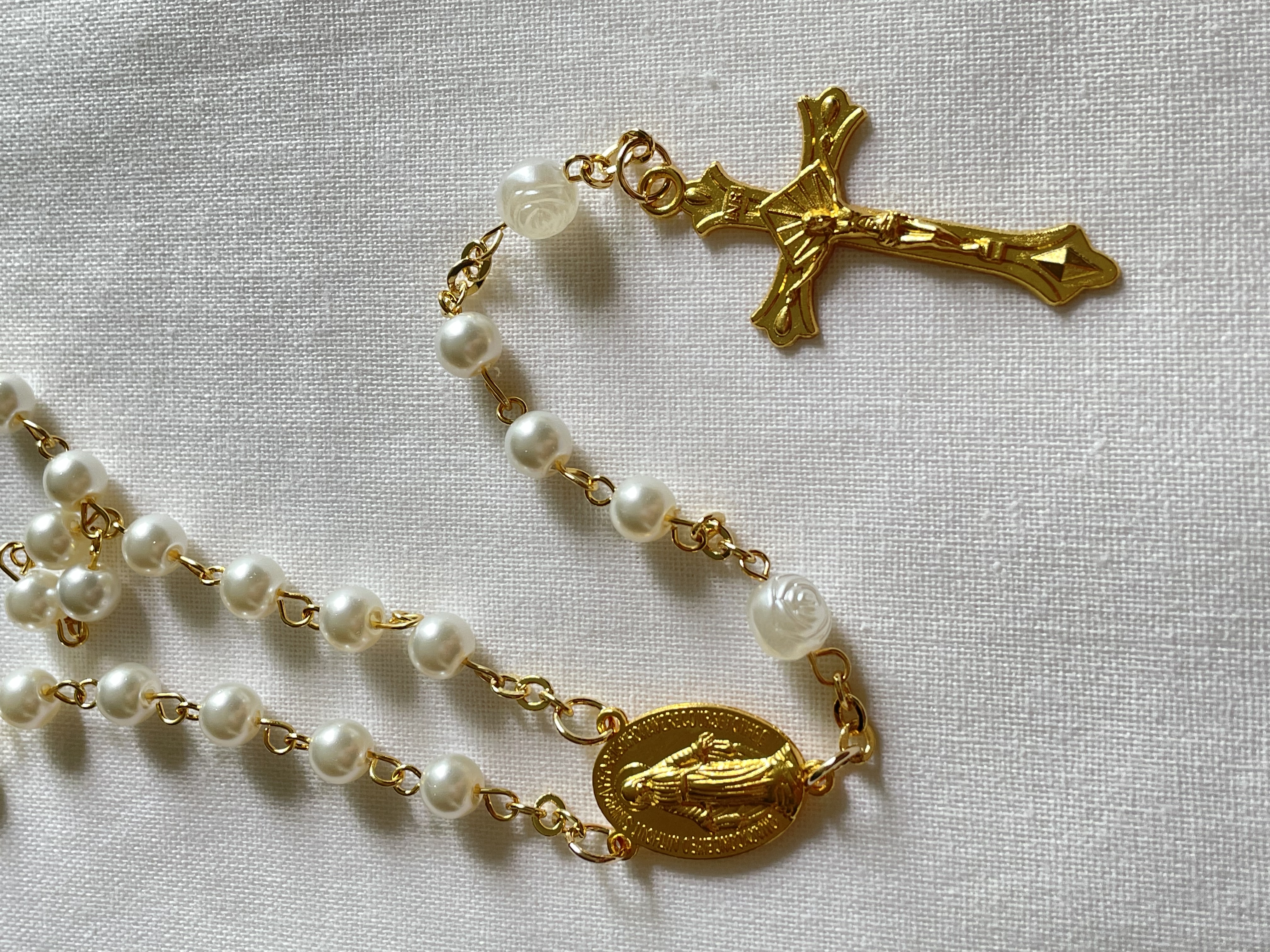 'Eternal Rose' Pearl Rosary with Gold Accents