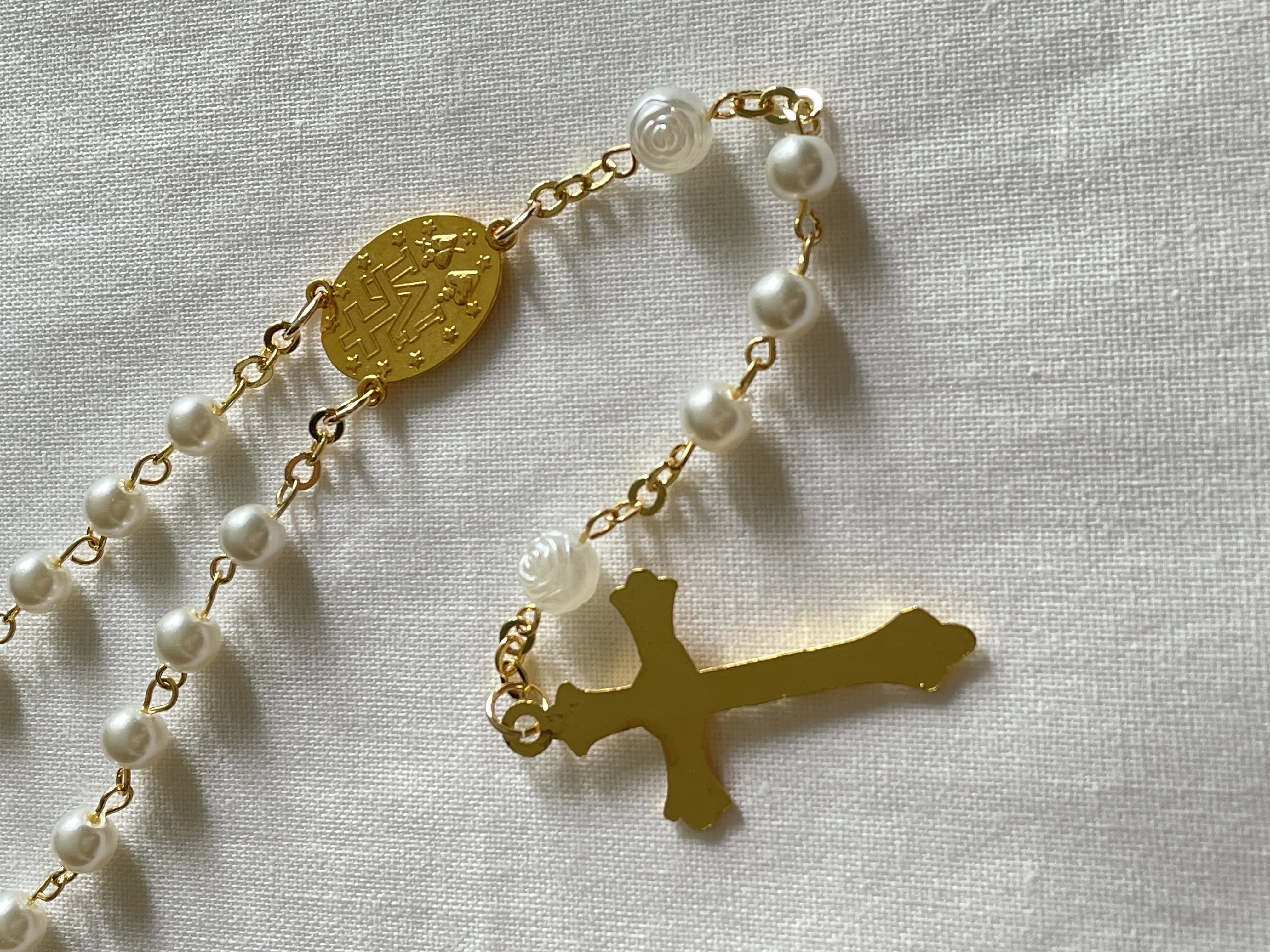 'Eternal Rose' Pearl Rosary with Gold Accents