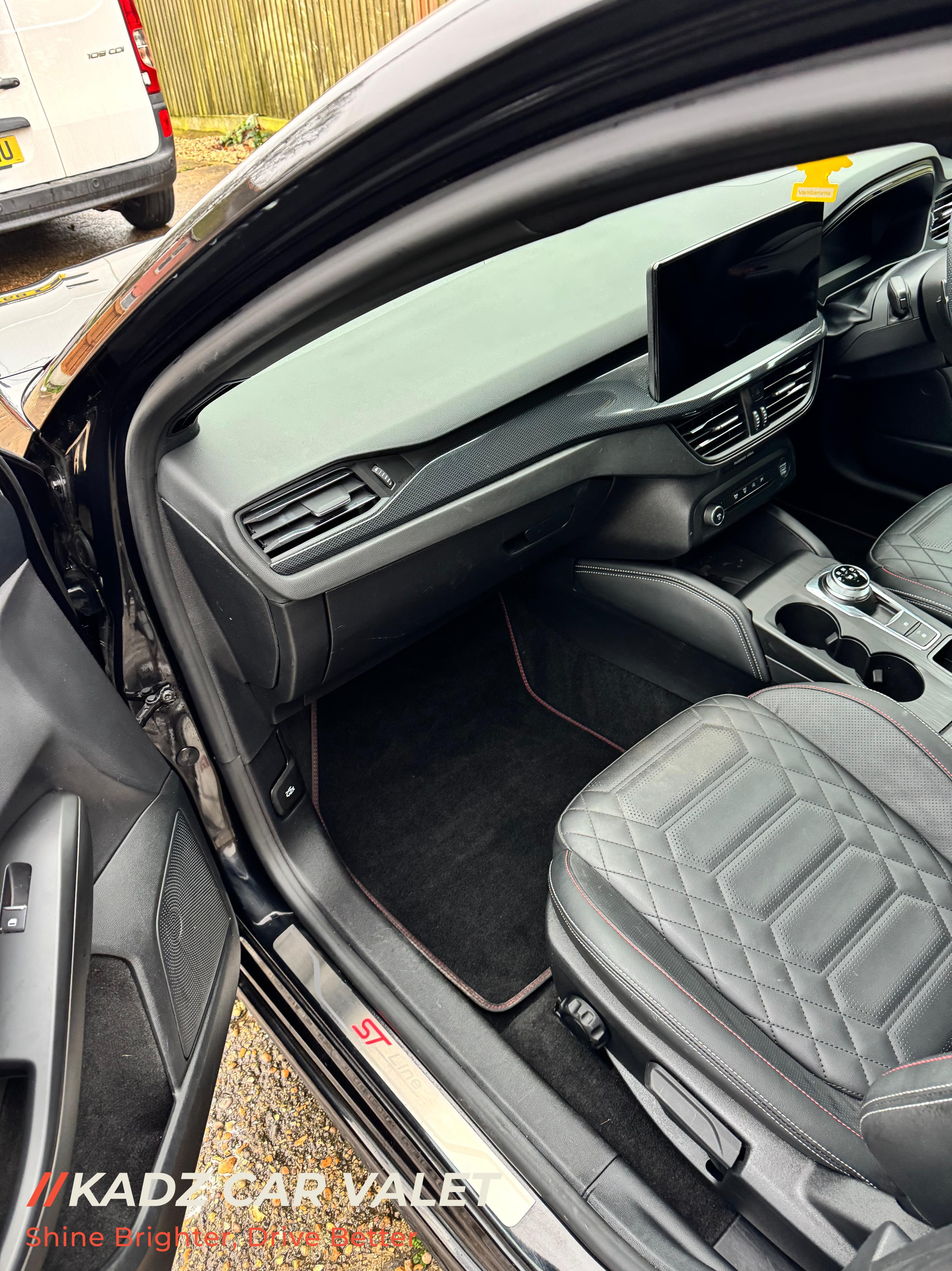 Ceramic Finish + 5 Year Coating (Small/Large Vehicles)