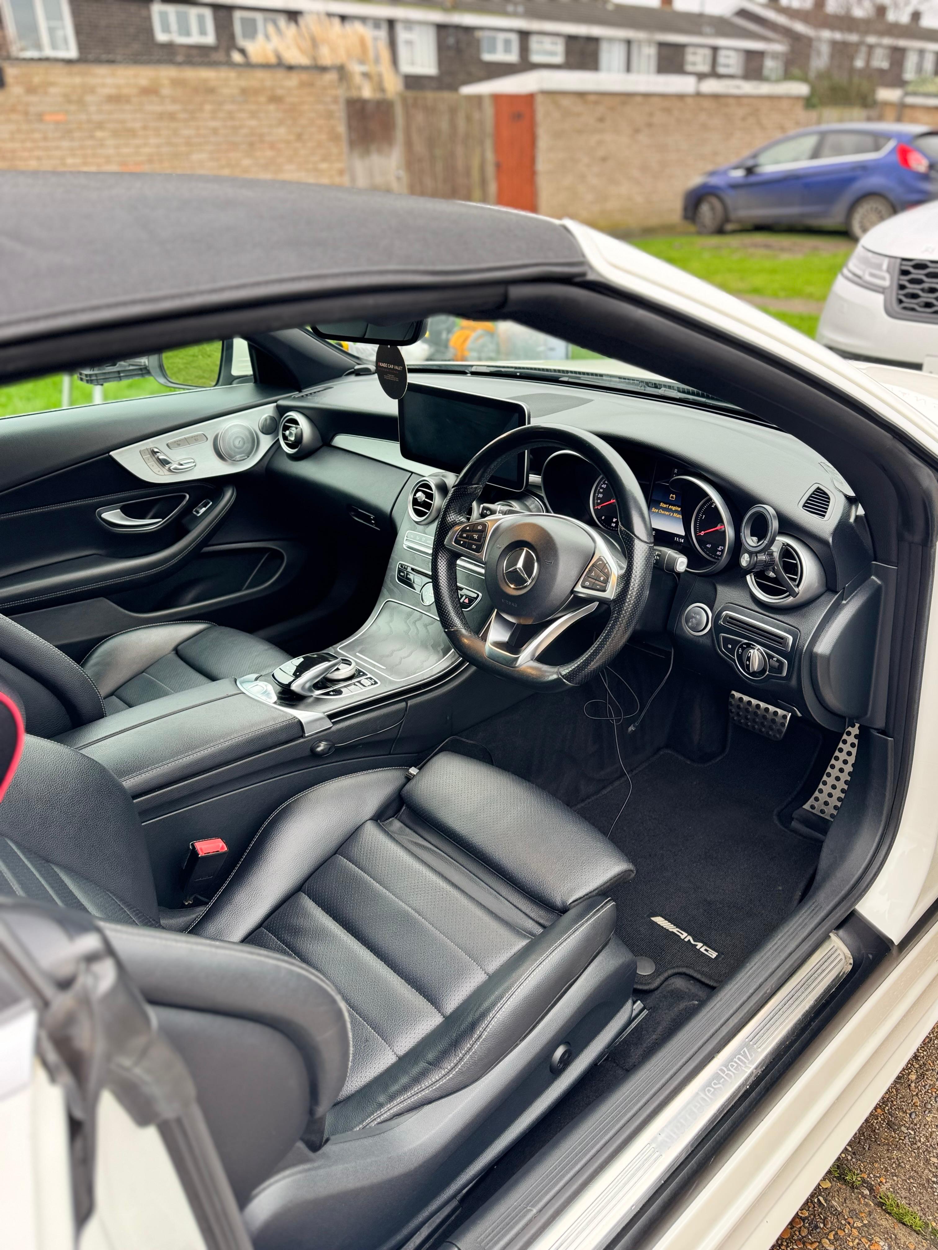 Ultimate Finish + 5 Year Ceramic Coating (Small/Large Vehicles)