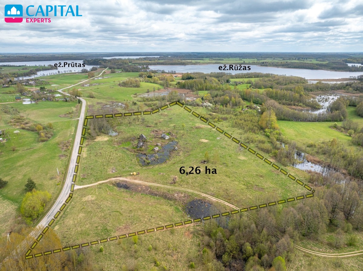 Ignalinos rajone, Vėlūnų kaime, parduodama buvusi sodyba su 6,26 ha sklypu