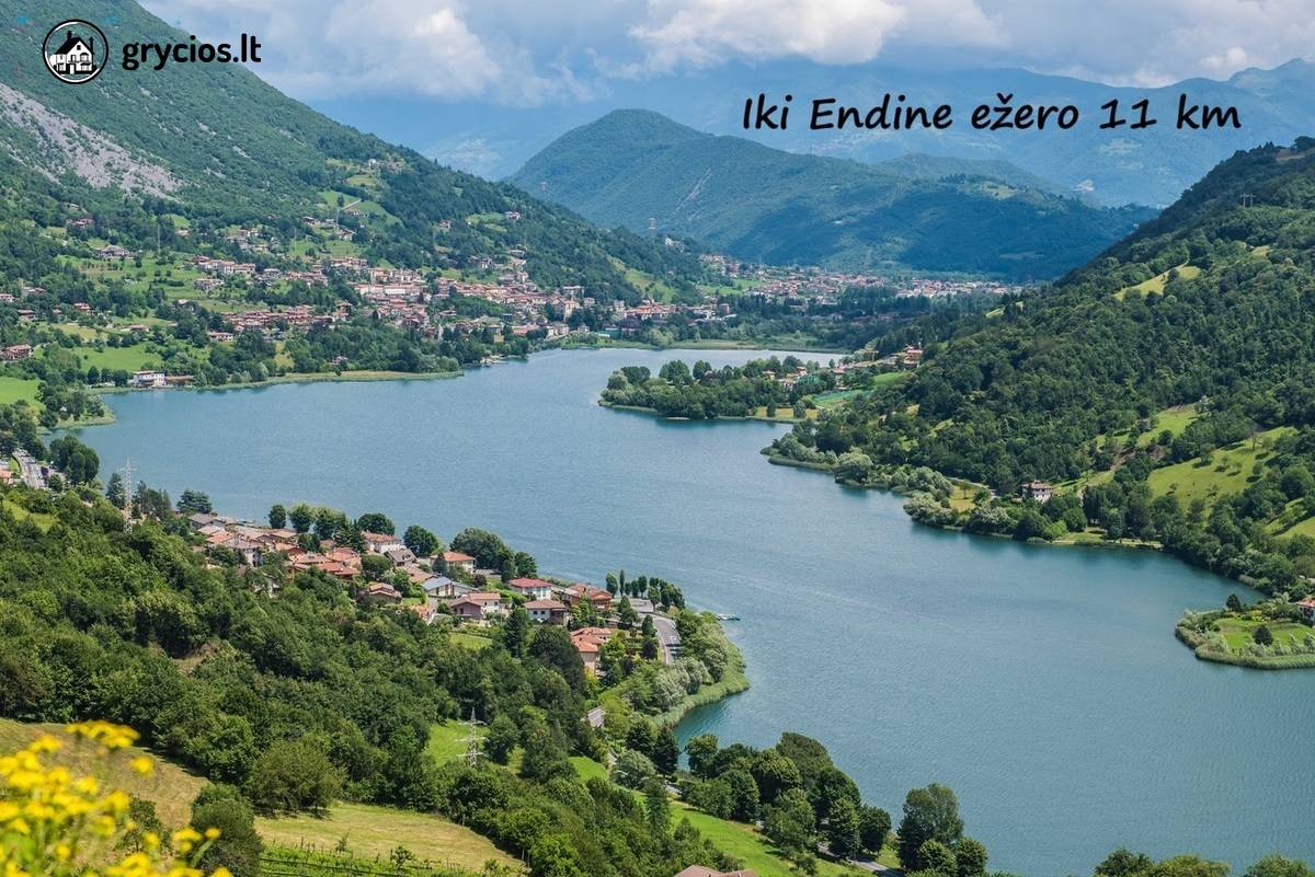 Italijoje, Lombardijos reg., Bianzano mstl., parduodama vila su vaizdu į ežerą ir kalnus