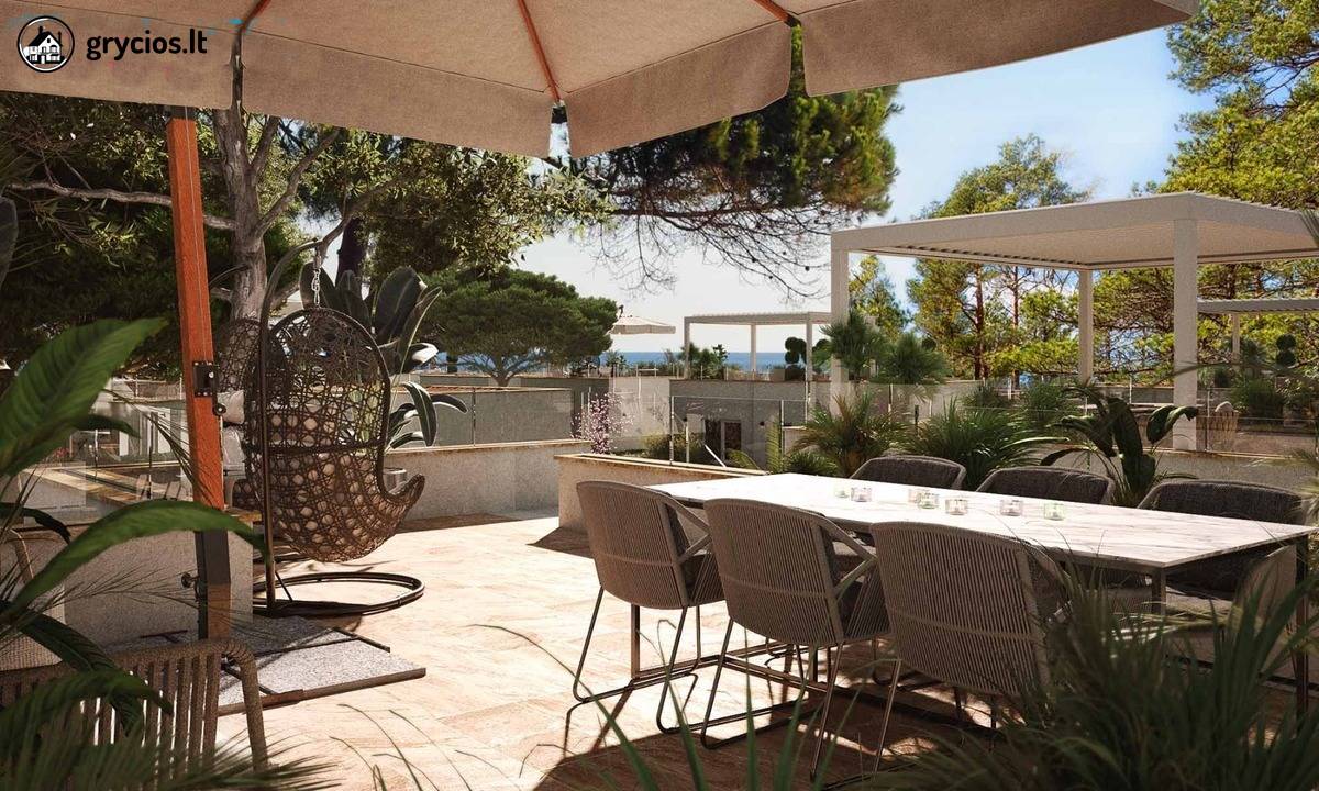 Italijoje, Apulijos reg., Castellaneta Marina kurorto pakrantėje parduodama 159 m² vila su oranžerija ant stogo 