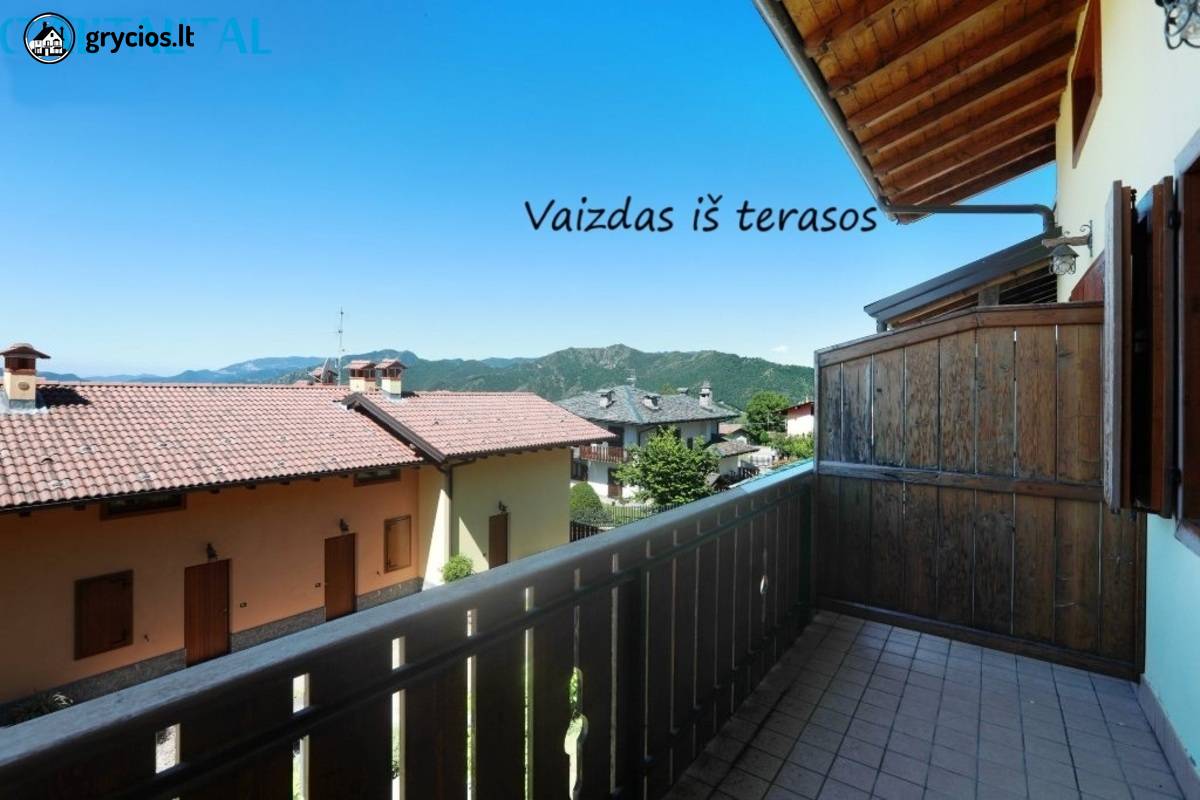 Italijoje, Lombardijoje, Costa Serina miestelyje parduodamas 75 kv.m. vila su terasa ir vaizdu į kalnus