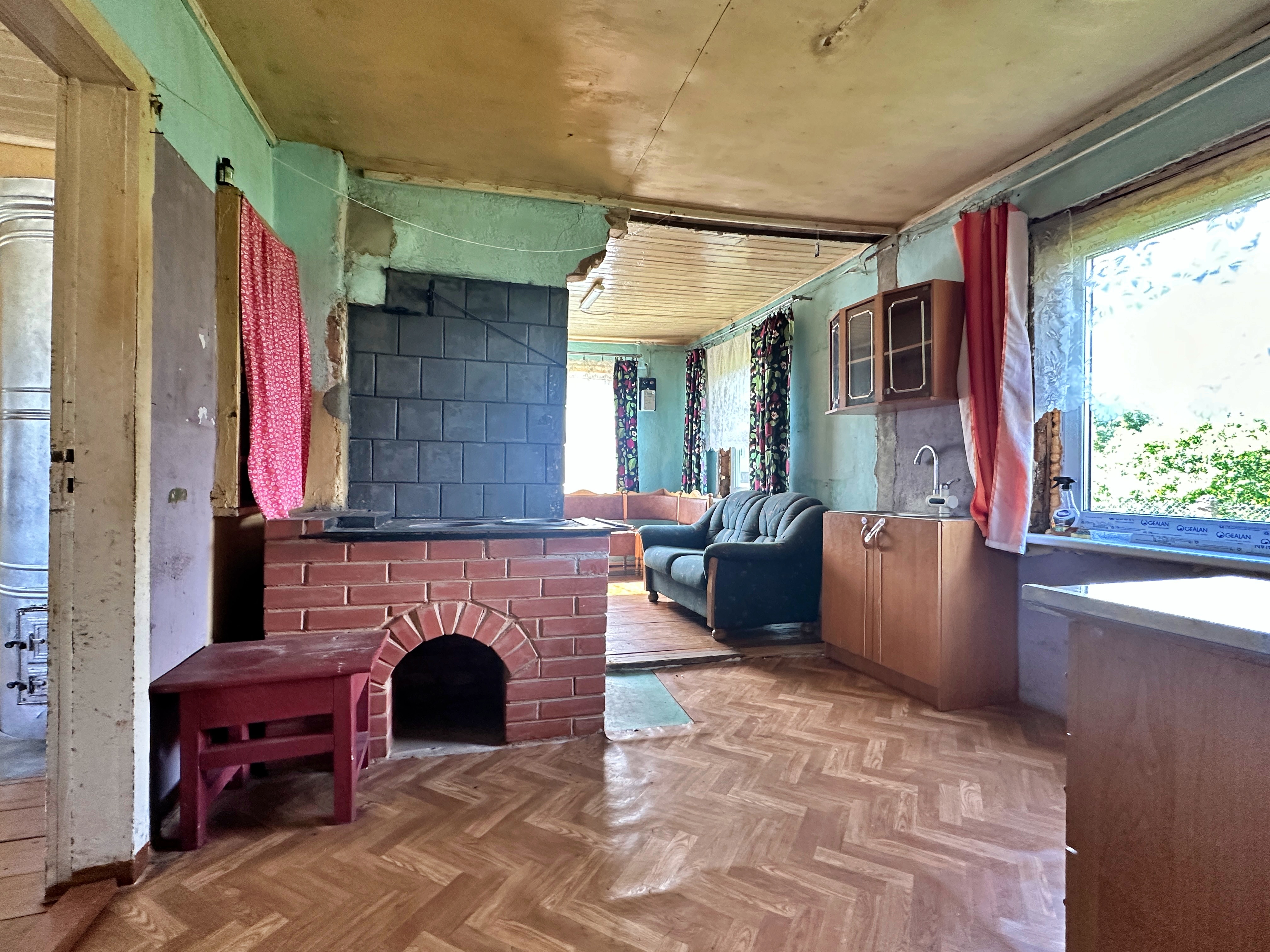 Rokiškio rajone, Juodupėje, parduodamas 2 a. gyvenamasis namas su 13,03 a sklypu
