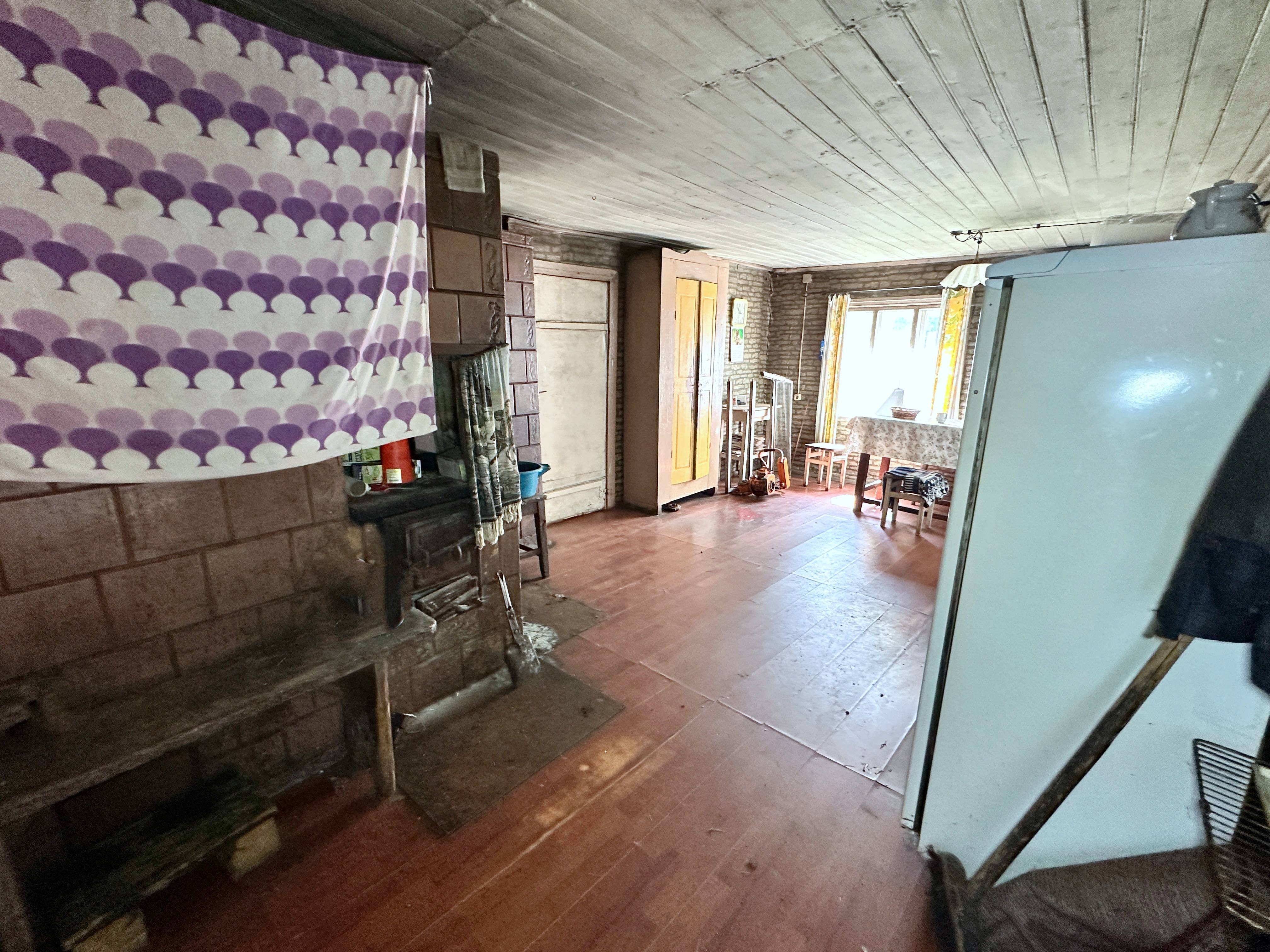 Rokiškio rajone, Alsetos kaime, parduodama sodyba prie Nemunėlio upės ir šalia Alsetos ežero