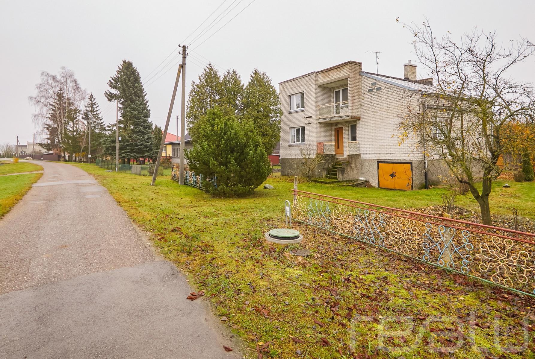 Kaišiadorių rajone, Kunionių kaime parduodamas 207,87 kv.m. namas