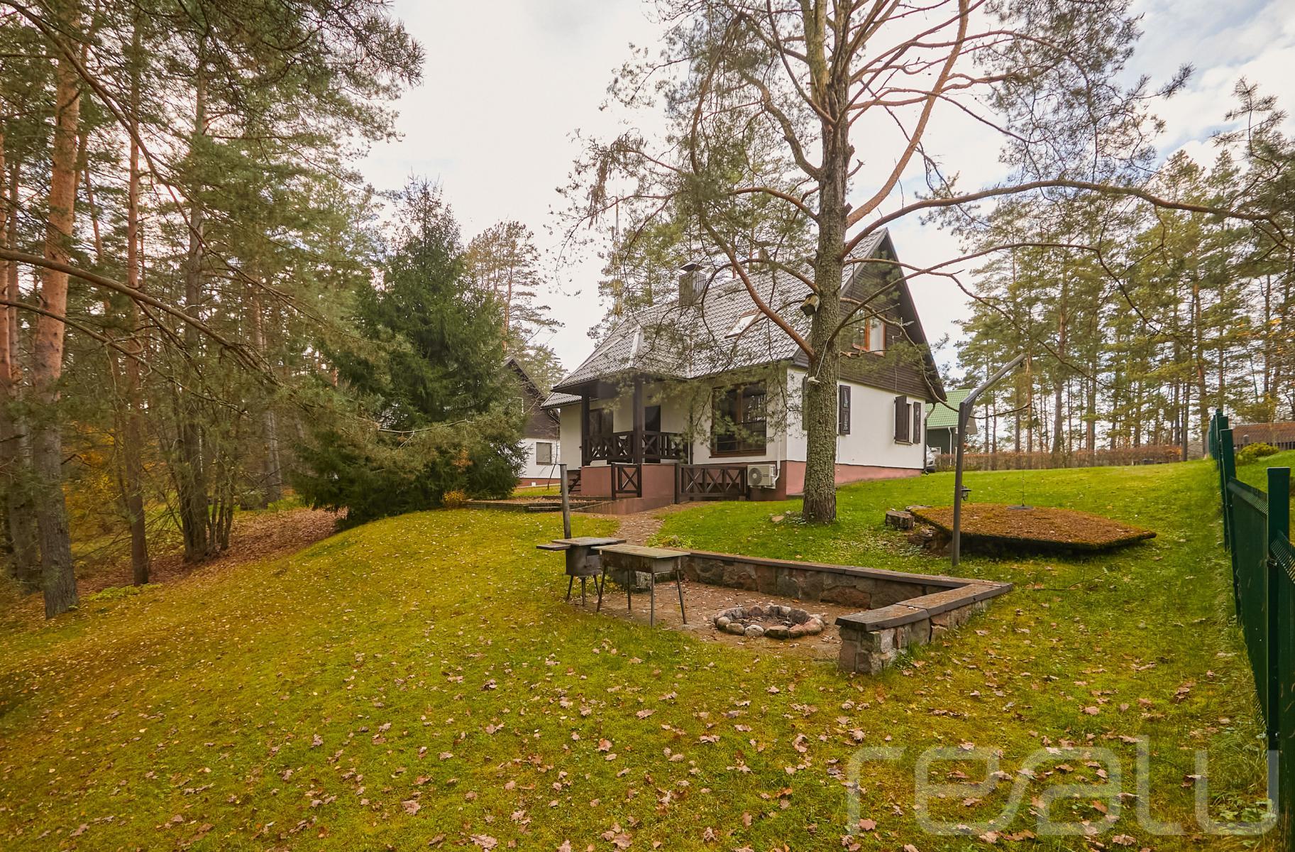 Varėnos rajone, Glūko kaime, parduodama sodyba