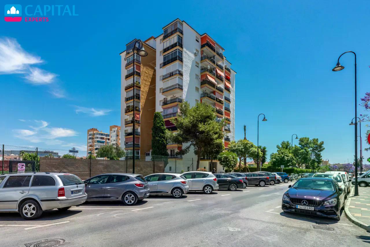 Ispanijoje, Malagos prov., Las Lagunas de Mijas, parduodamas 4 kambarių butas.