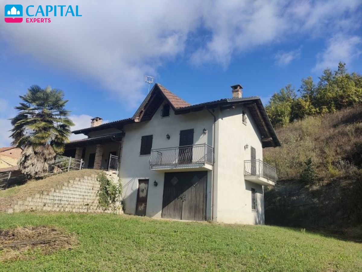 Šiaurės Italijoje, Pjemonto regione, Ripaldos kaimelyje, parduodamas 220 kv.m. namas 