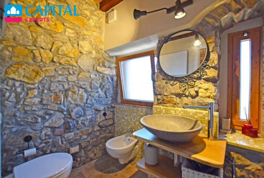 Italijoje, Ligūrijos regione, Ostepedaletti rajone, parduodamas 90 kv.m. namas