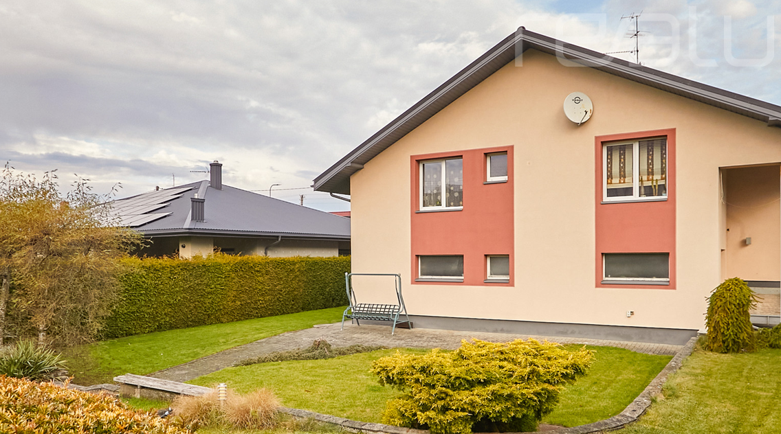 Alytuje, Liepų g. parduodamas mūrinis namas su pirtimi ir baseinu