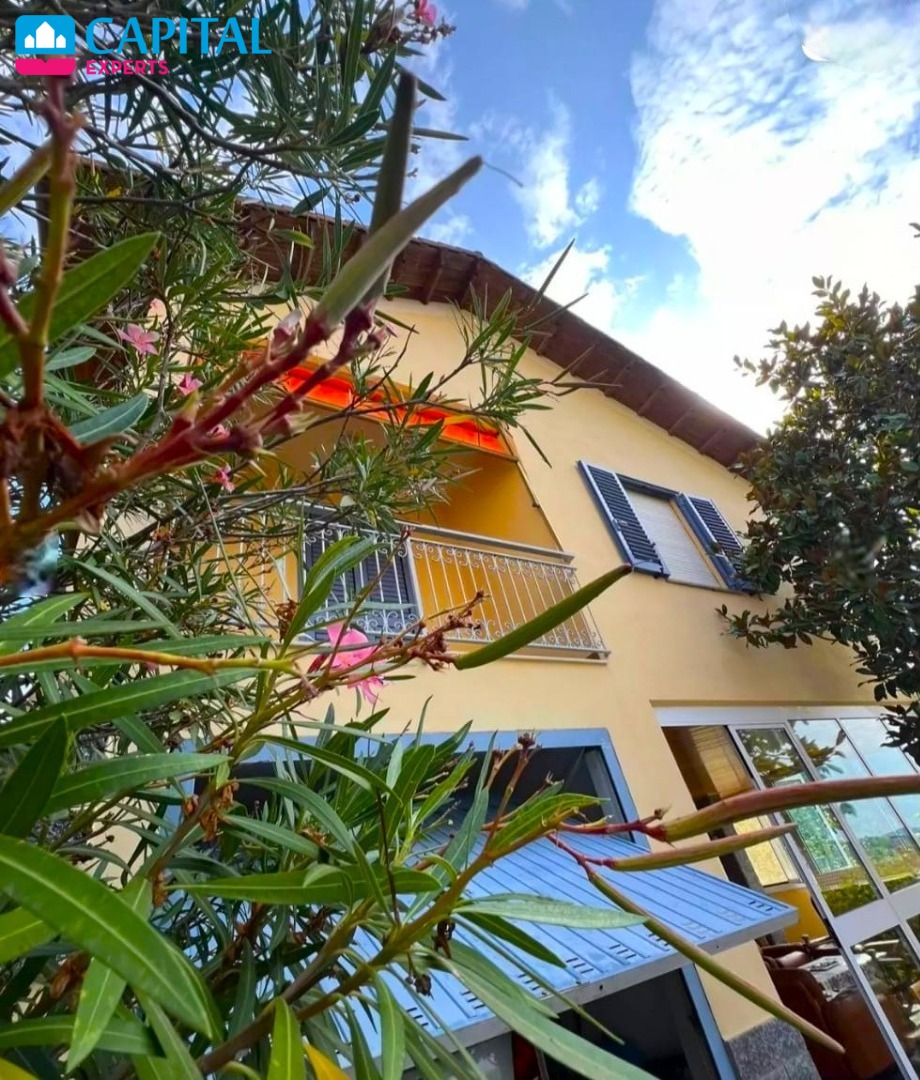 Italijoje, Ligūrijos regione, Evigno kaimelyje, parduodamas 150 kv.m. namas su sodu