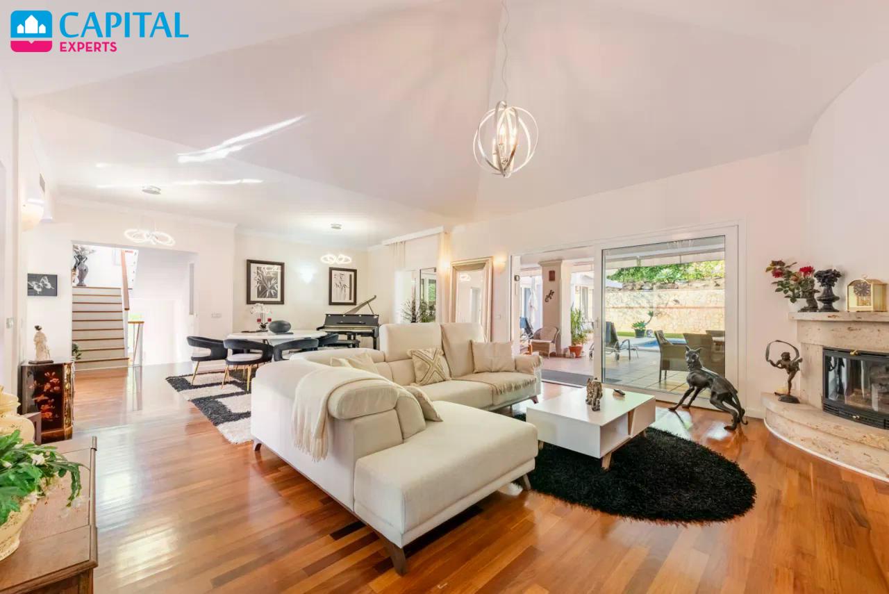 Ispanijoje, Andalūzijoje, Malagos provincijoje, Mijas, parduodama 503 m² Vila Mijas Costa