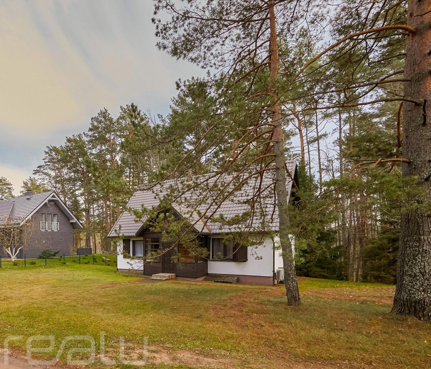 Varėnos rajone, Glūko kaime, parduodama sodyba