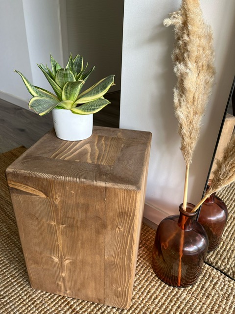 Tabouret en bois 29x29 cm