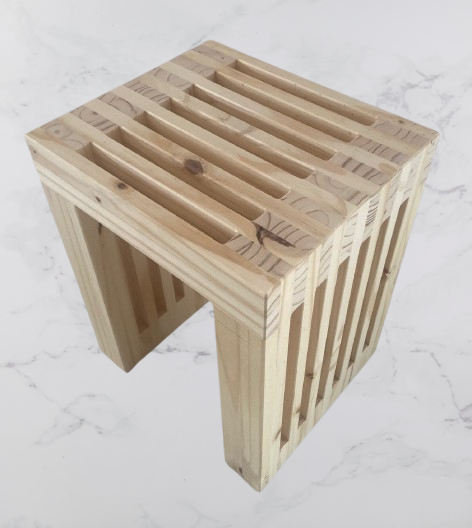 Tabouret d'appoint "Latte" en bois massif