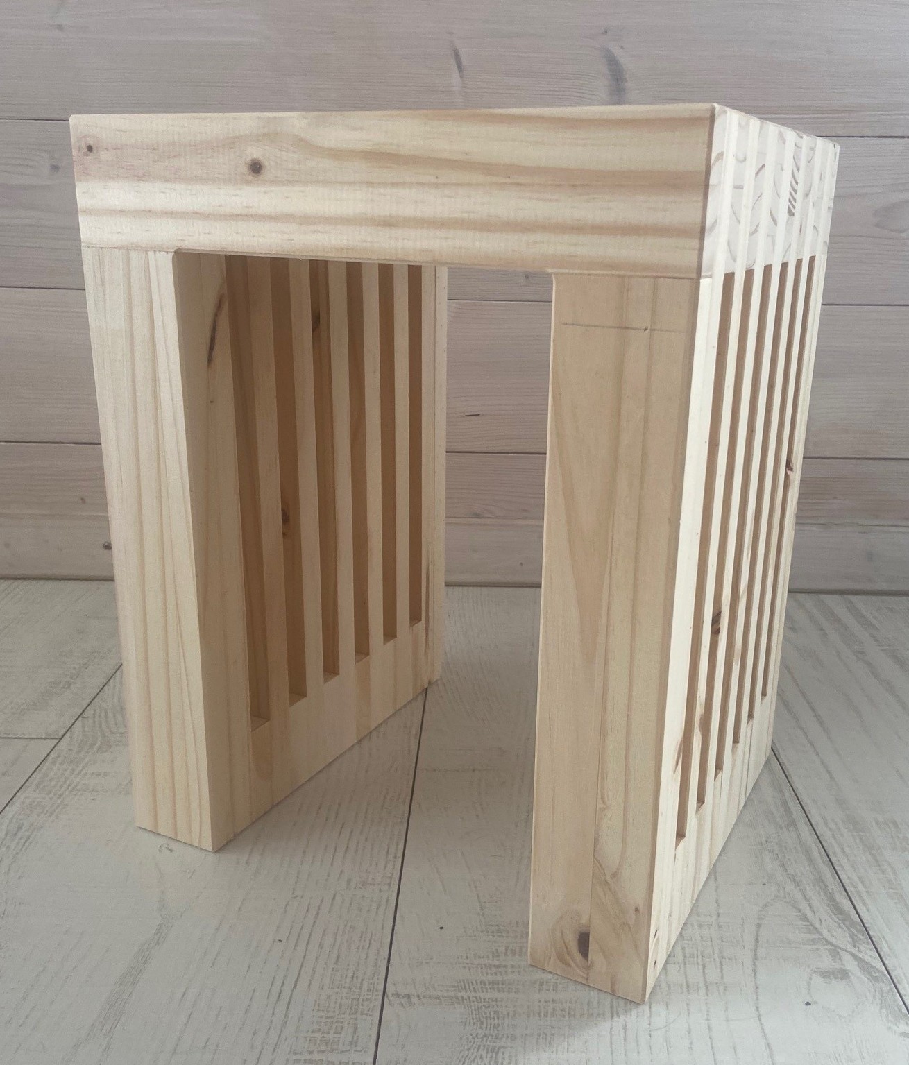 Tabouret d'appoint "Latte" en bois massif