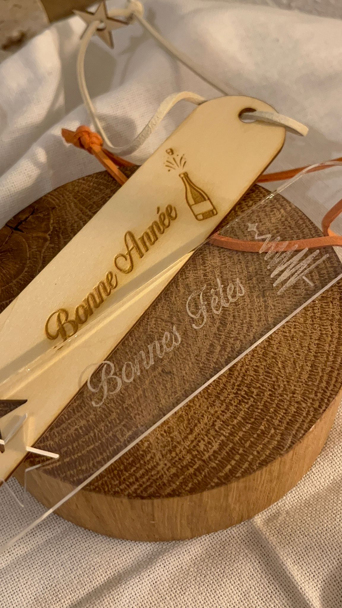 Spécial Fête:  Marque page bois ou plexi