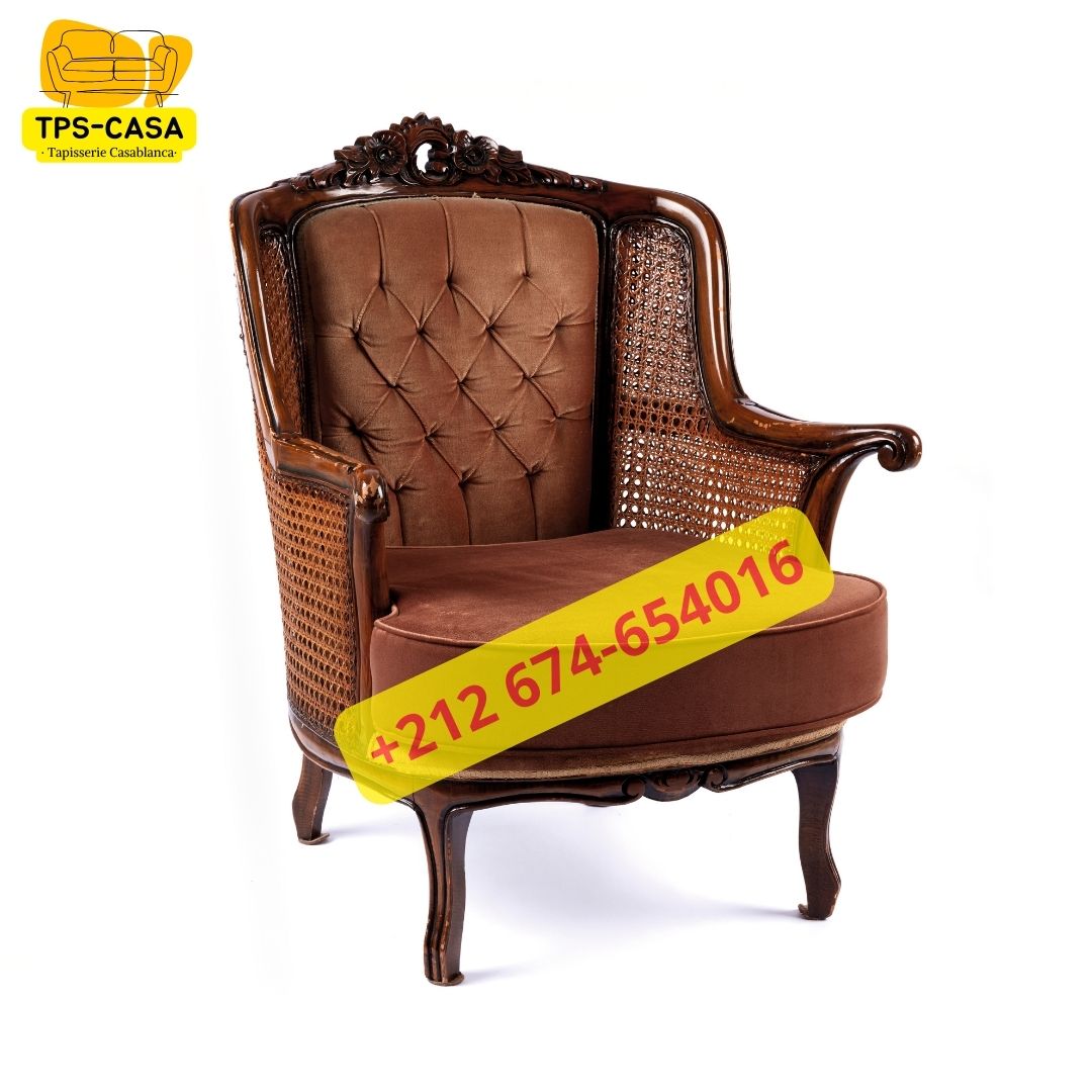 Fauteuil en bois classique