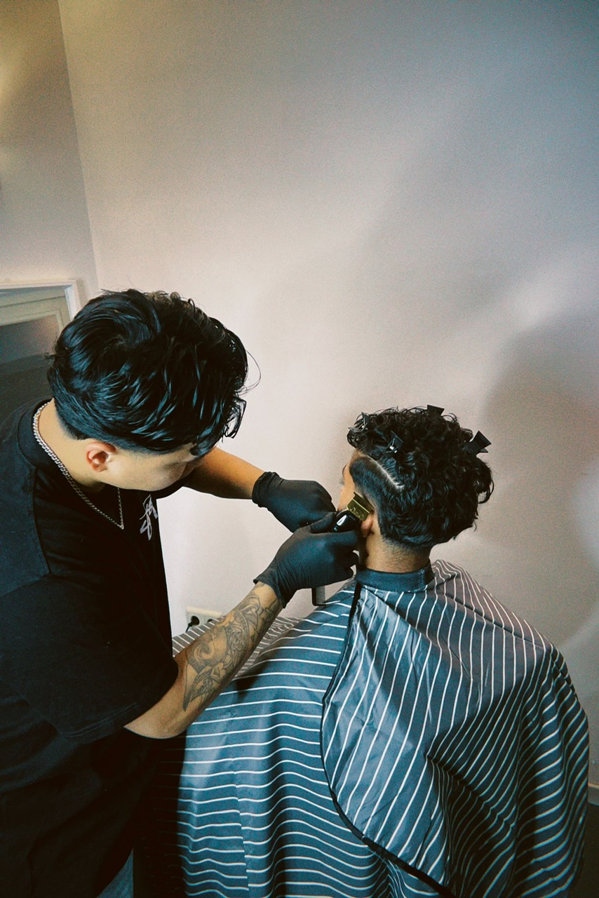 Online - Knippen/Scheren/   Contouren