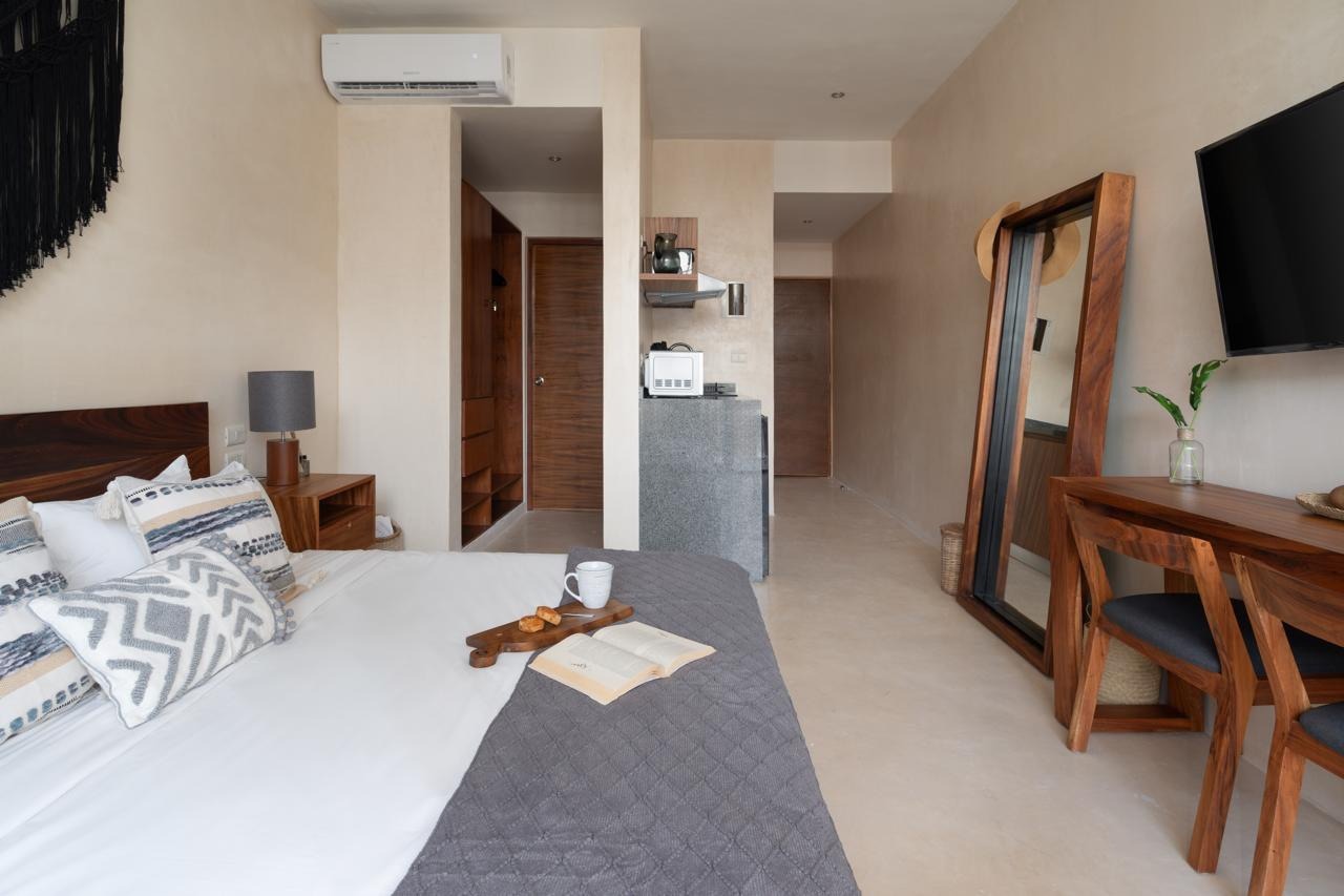 Furnished Studio for Rent – Av. Coba ($11,500 MXN)