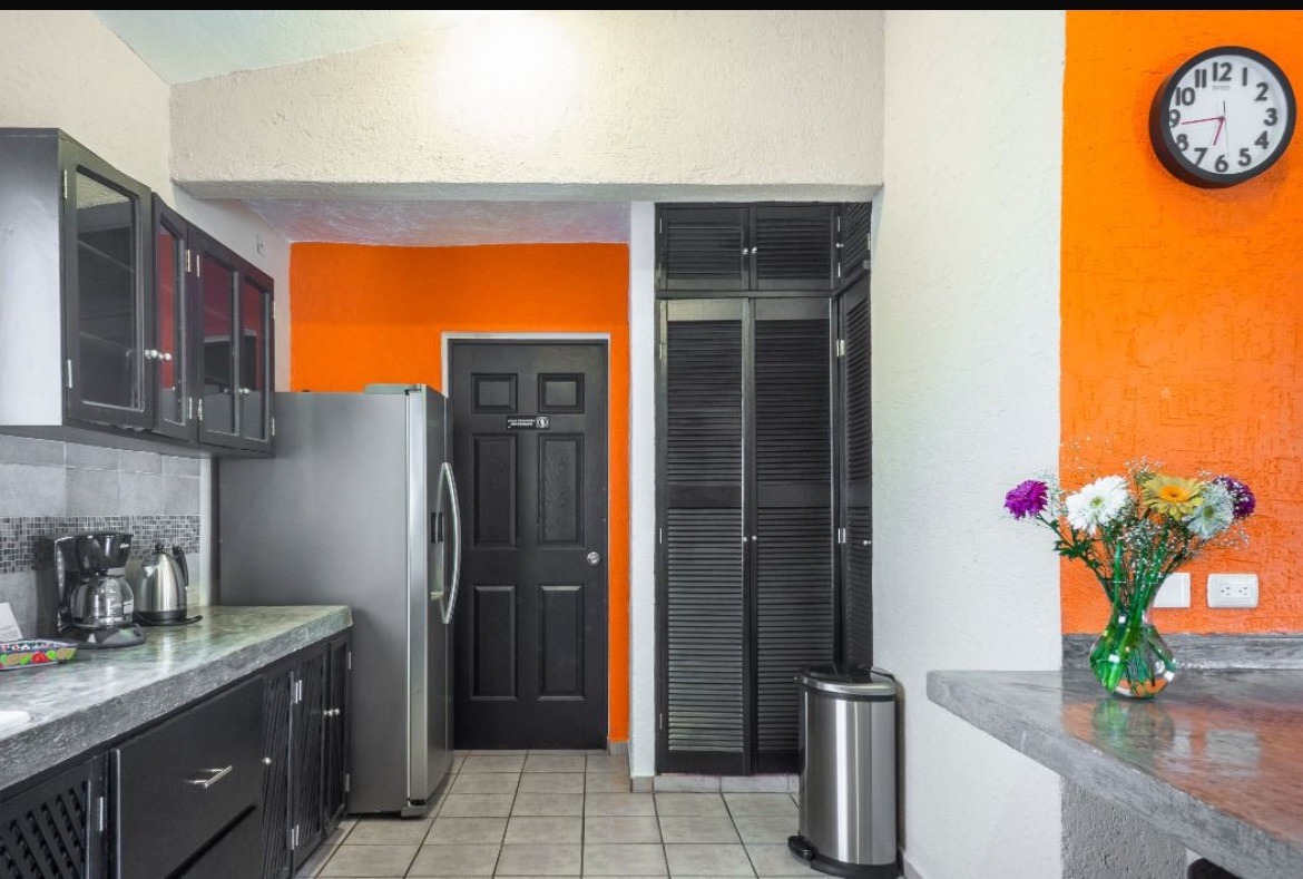 🏠 Bright & Spacious 2-Bedroom Apartment near La Veleta