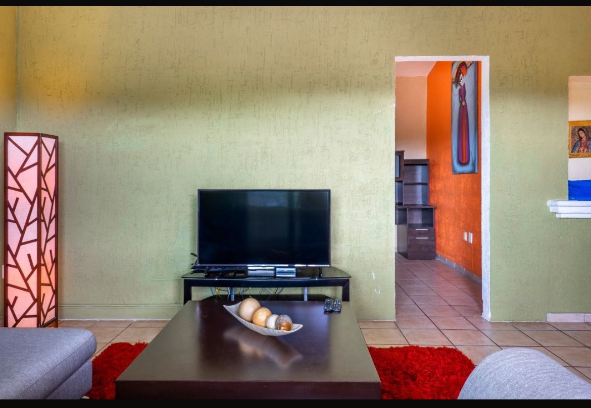 🏠 Bright & Spacious 2-Bedroom Apartment near La Veleta