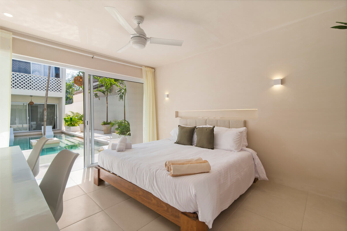 COZY STUDIO IN REVERENCE #105 WITH SWIM-UP ACCESS 🏠 12000mxn
