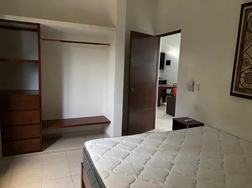 Furnished apartment in La Veleta! 🏘️