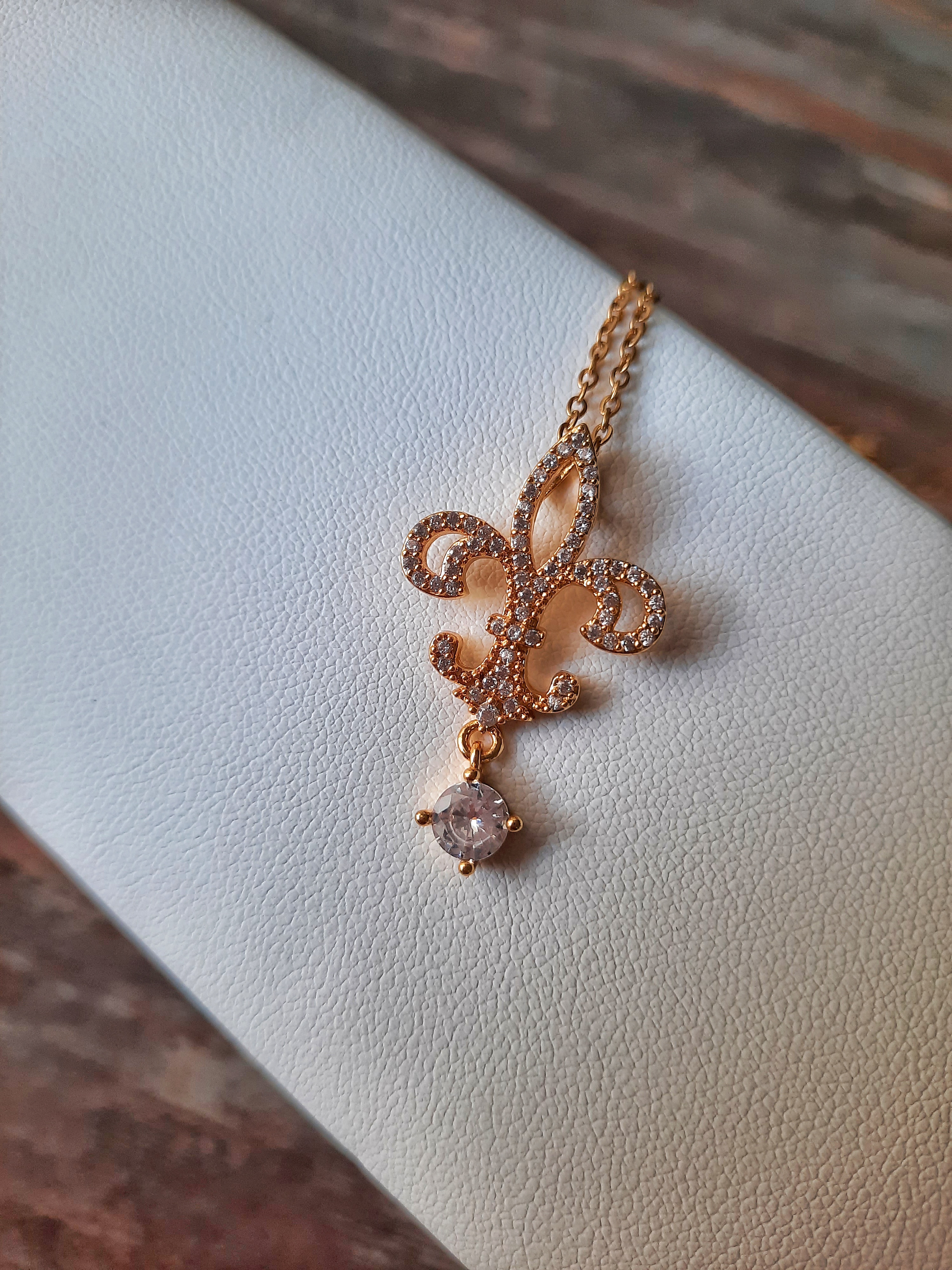 Collier Fleur DE LYS