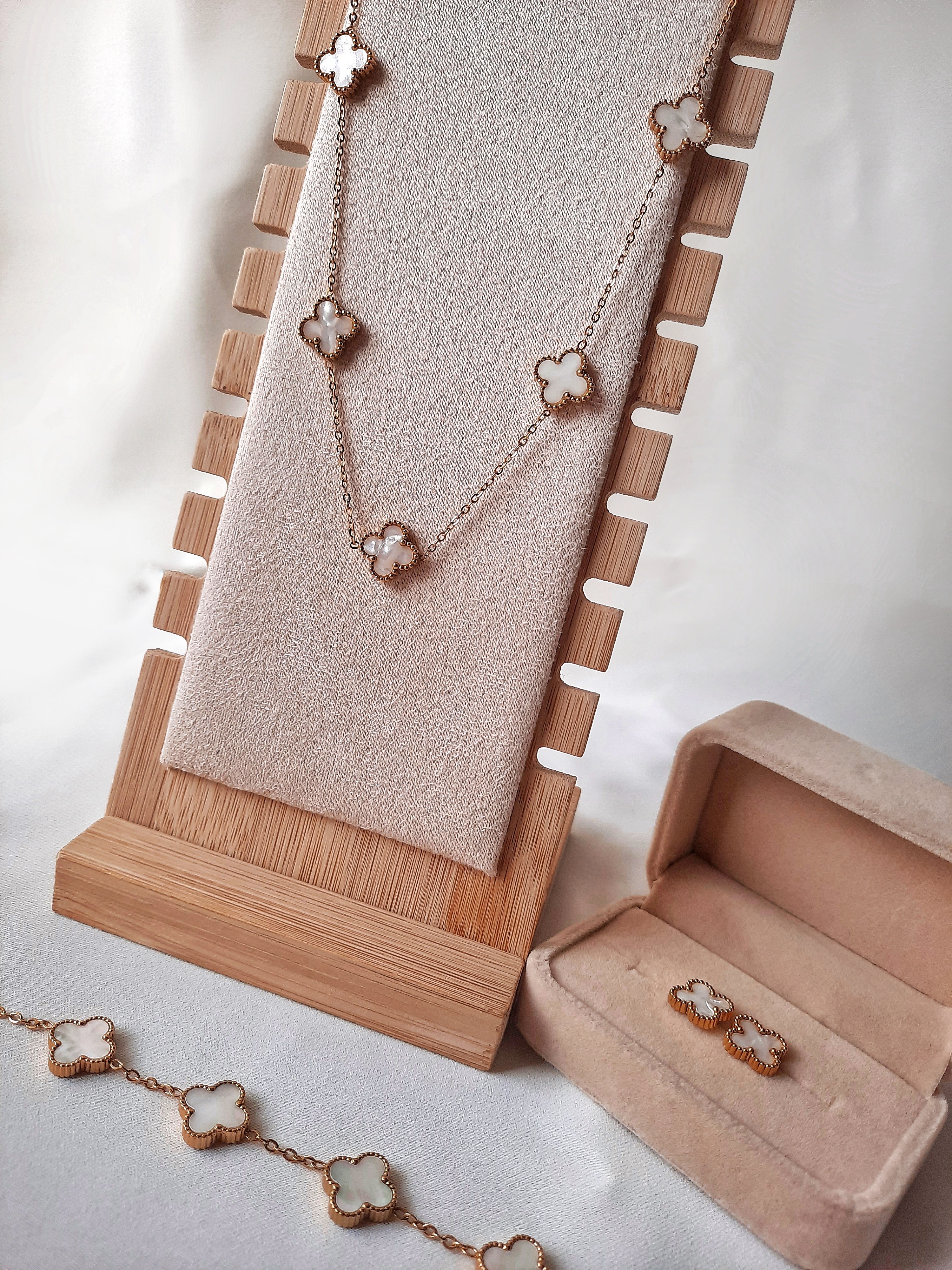 Ensemble Full Ivory Clover 