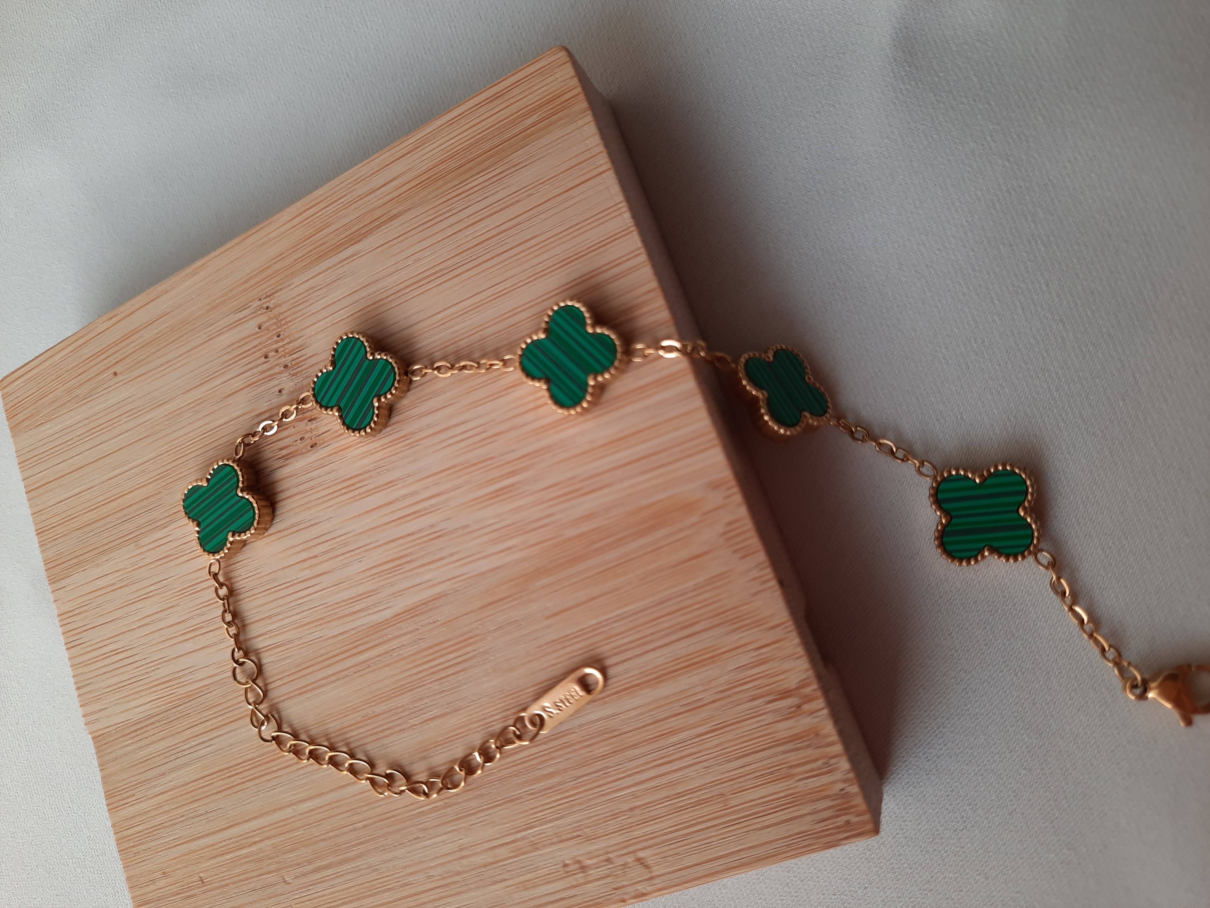 Gourmette Emerald Clover