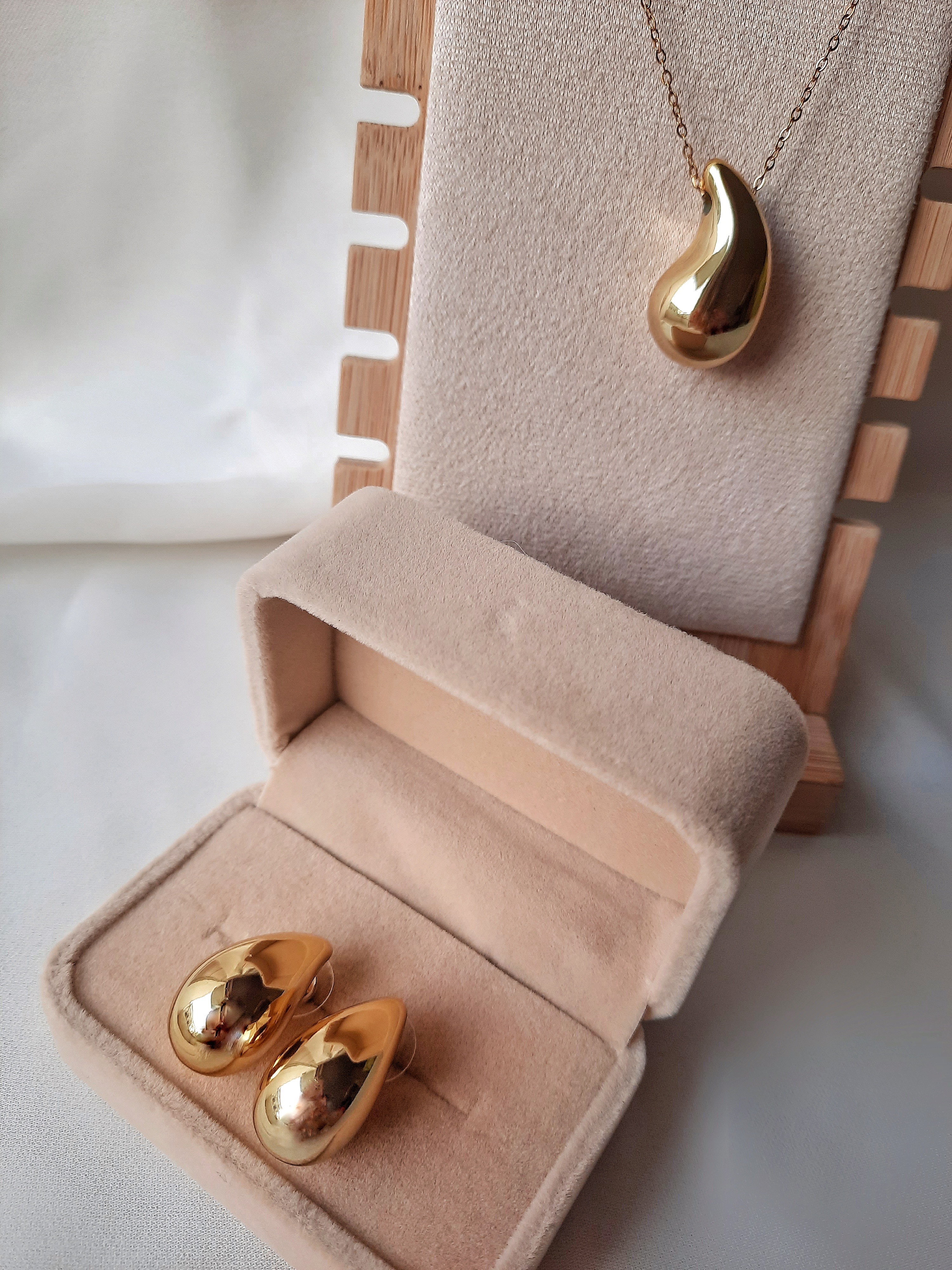 Ensemble Eternal drop